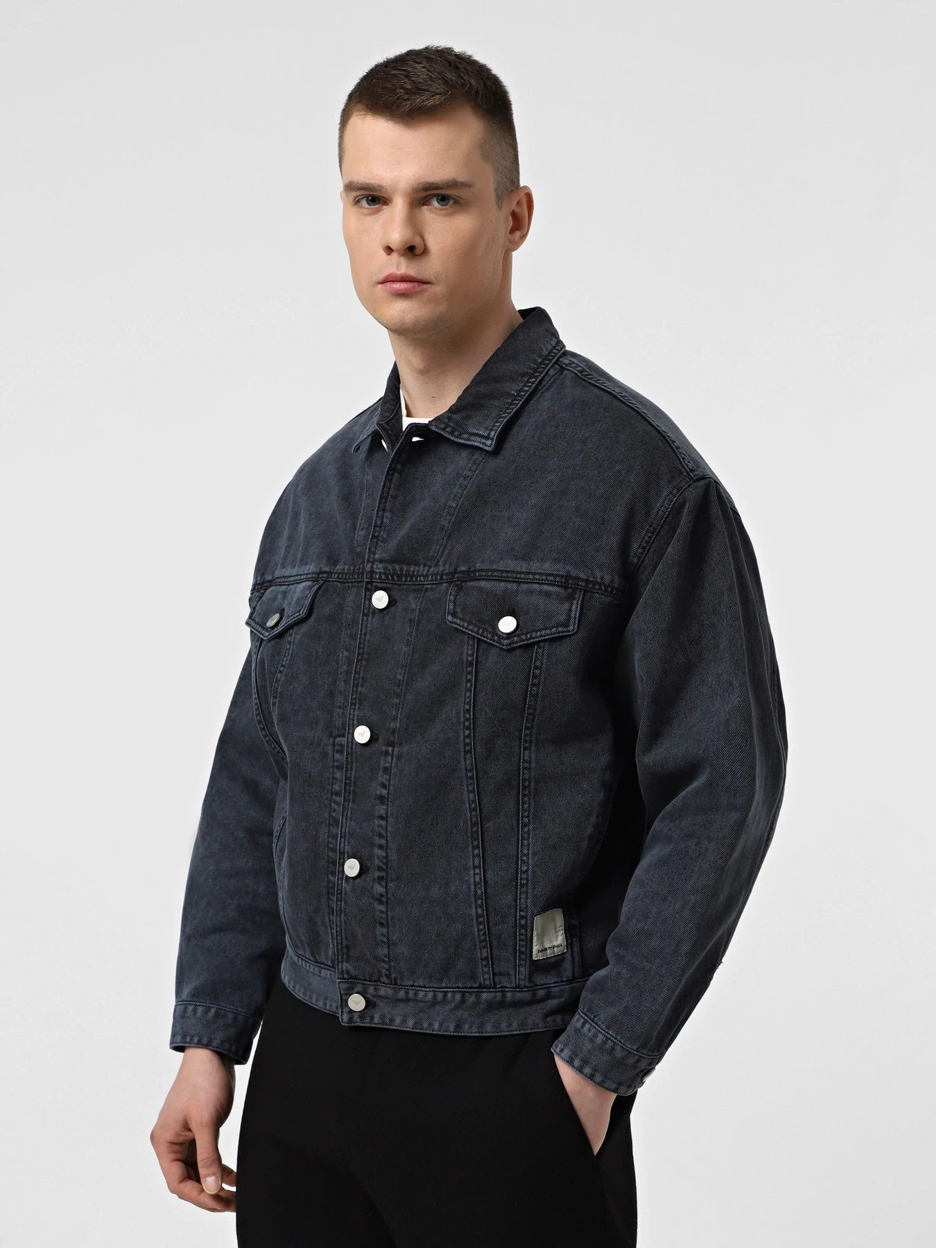 Куртки и дубленки Emporio Armani Sustainable модель 6D1B8B-1K5XZ-07B8 Фото
