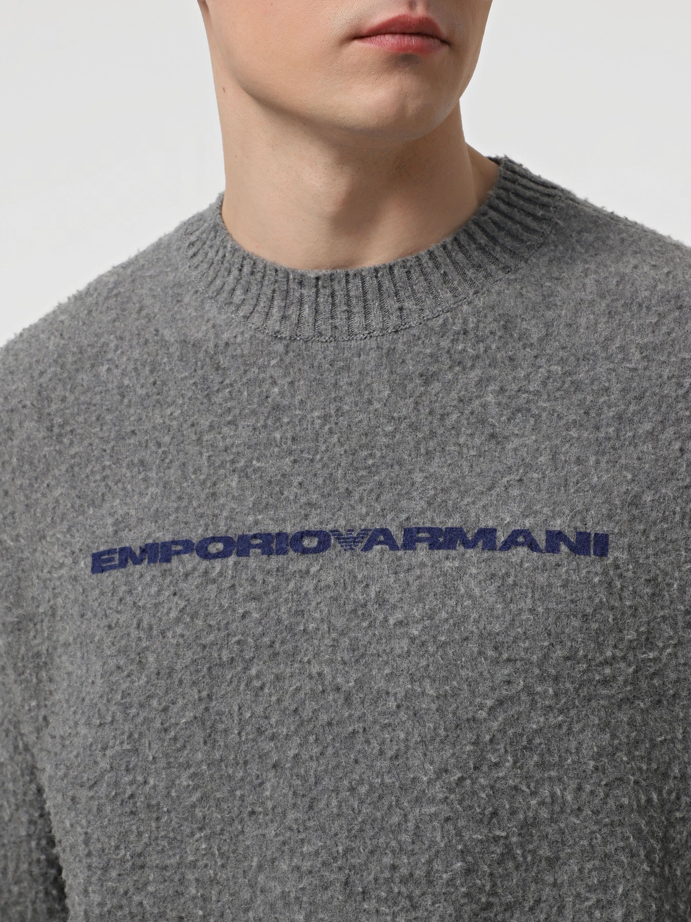 Свитры и кардиганы Emporio Armani Sustainable модель 6D1MZ3-1MH4Z-0630 Свитры и кардиганы Emporio Armani Sustainable модель 6D1MZ3-1MH4Z-0630 Фото