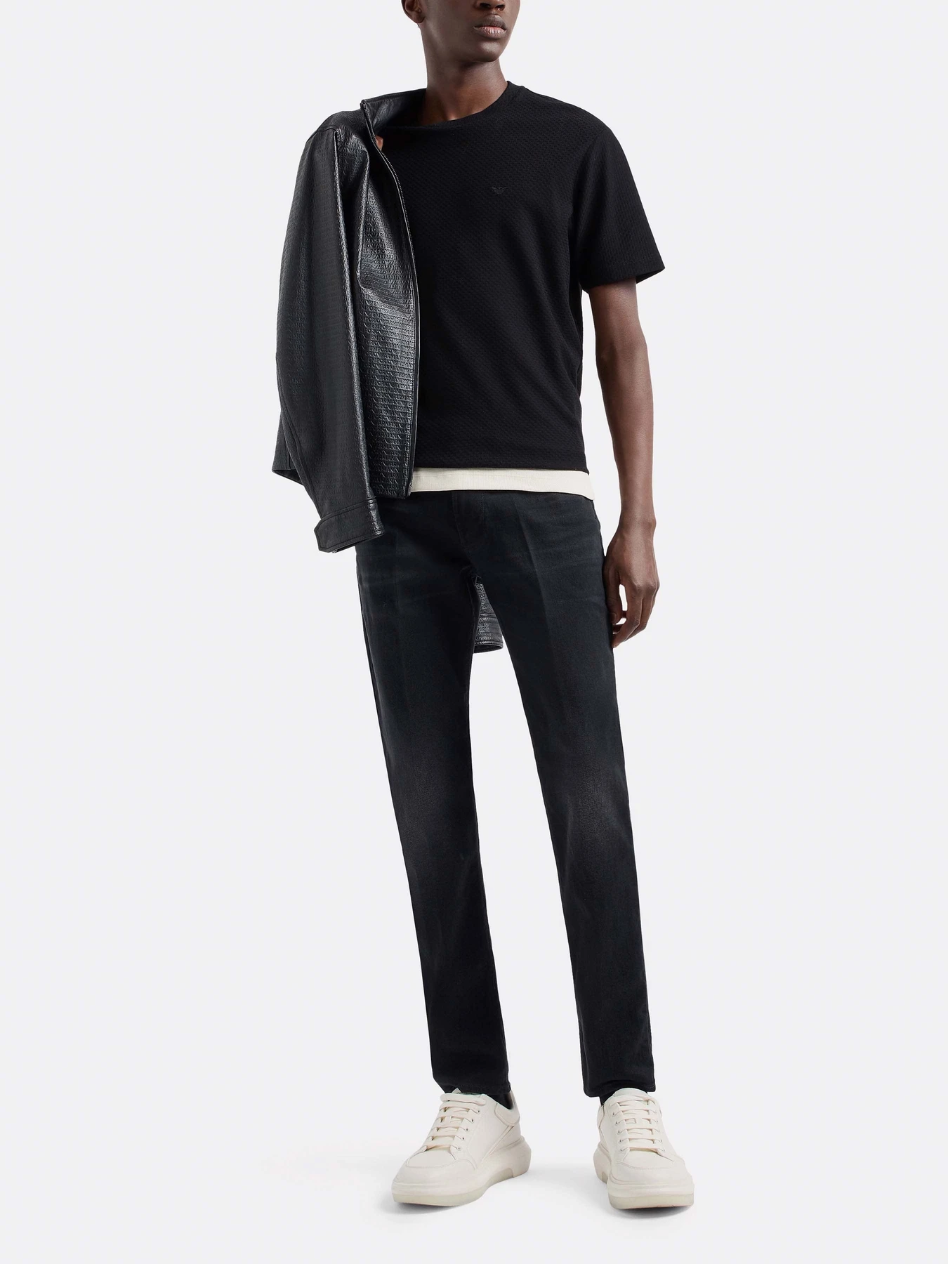 Джинси Emporio Armani модель 6D1J06-1D96Z-0006 Джинси Emporio Armani модель 6D1J06-1D96Z-0006 Фото