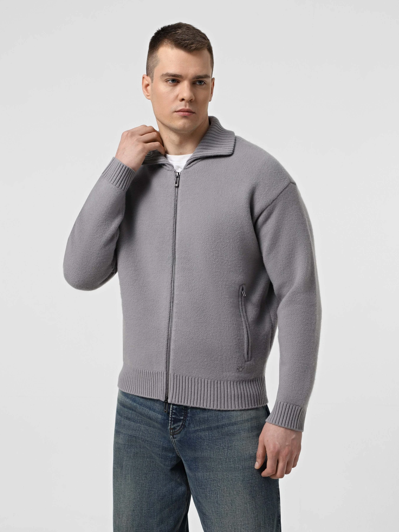Свитры и кардиганы Emporio Armani модель 6D1MX5-1MJDZ-06K3 Свитры и кардиганы Emporio Armani модель 6D1MX5-1MJDZ-06K3 Фото