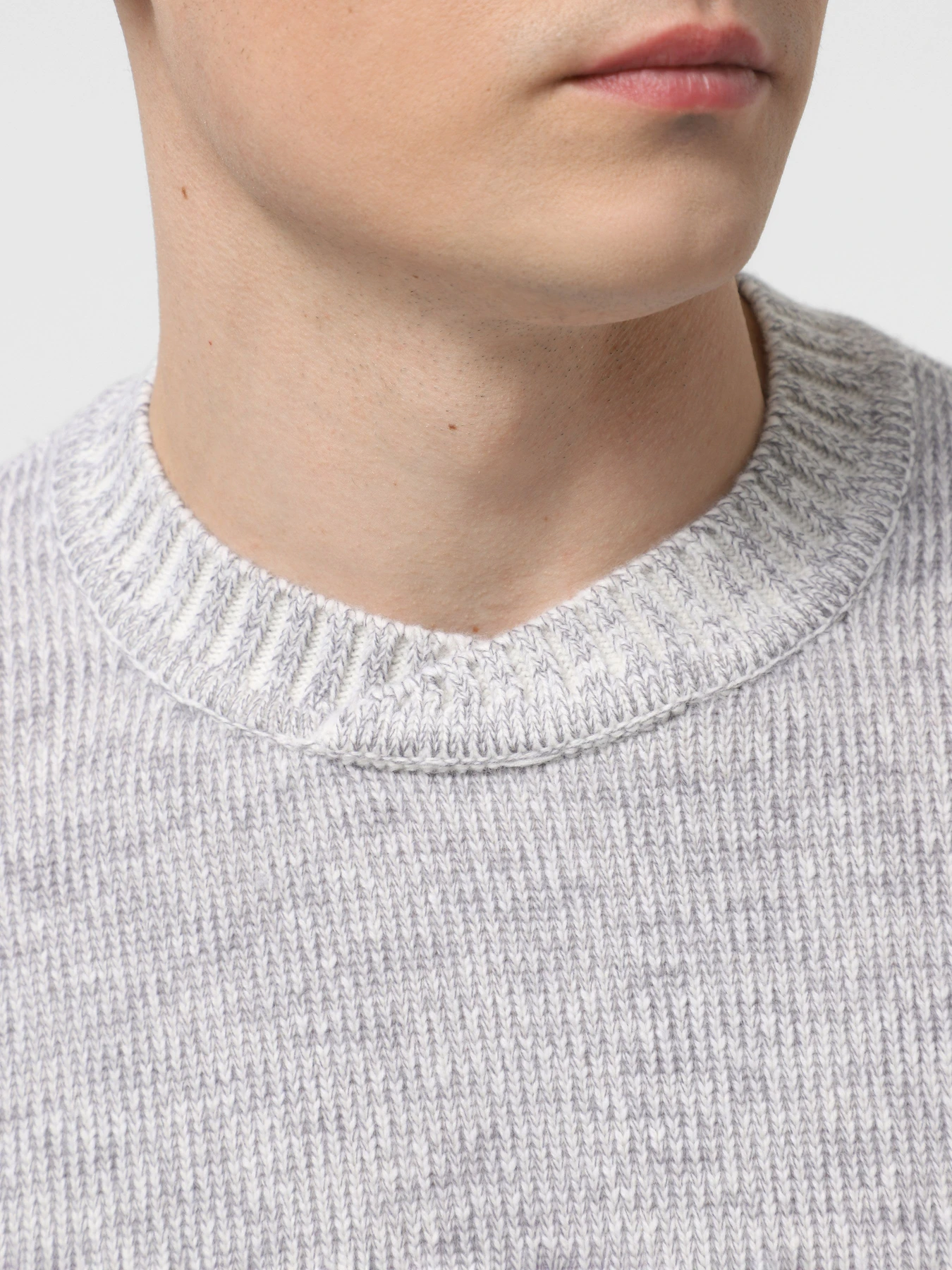 Свитры и кардиганы Emporio Armani модель 6D1MXB-1MJIZ-F603 Свитры и кардиганы Emporio Armani модель 6D1MXB-1MJIZ-F603 Фото