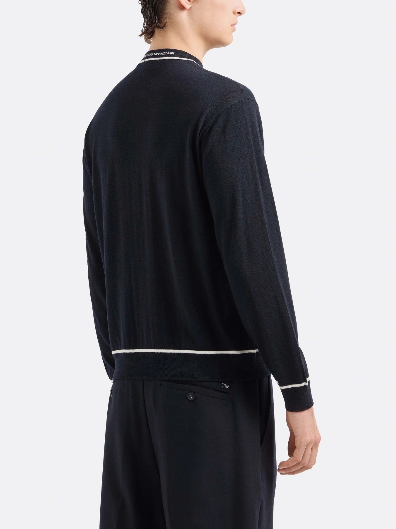 Свитры и кардиганы Emporio Armani модель 6D1MXH-1MJLZ-F930 Свитры и кардиганы Emporio Armani модель 6D1MXH-1MJLZ-F930 Фото