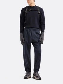 Свитры и кардиганы Emporio Armani Travel Essentials модель EM000103-AF10401-UB118 Фото