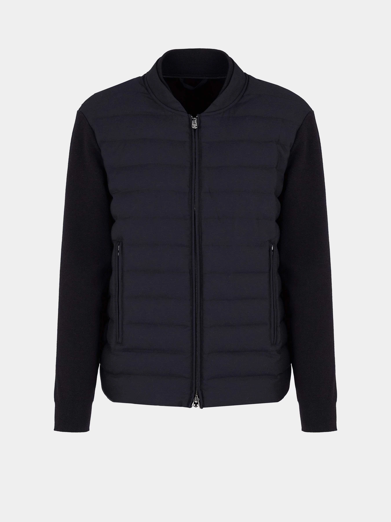 Куртки и дубленки Emporio Armani Travel Essentials модель EM000128-AF10458-UB118 Куртки и дубленки Emporio Armani Travel Essentials модель EM000128-AF10458-UB118 Фото