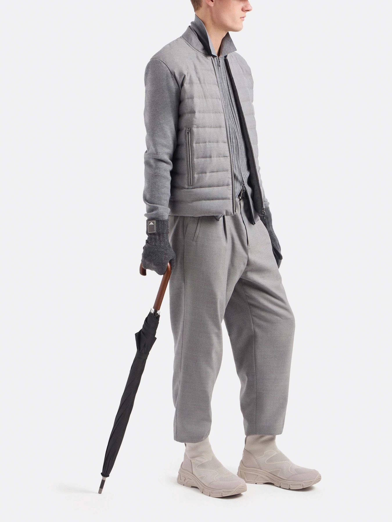 Свитры и кардиганы Emporio Armani Travel Essentials модель EM000265-AF10460-O8003 Фото