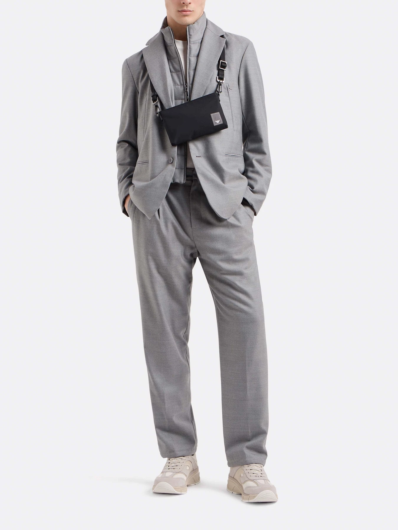 Футболки и поло Emporio Armani Travel Essentials модель EM000311-AF10761-U0003 Футболки и поло Emporio Armani Travel Essentials модель EM000311-AF10761-U0003 Фото