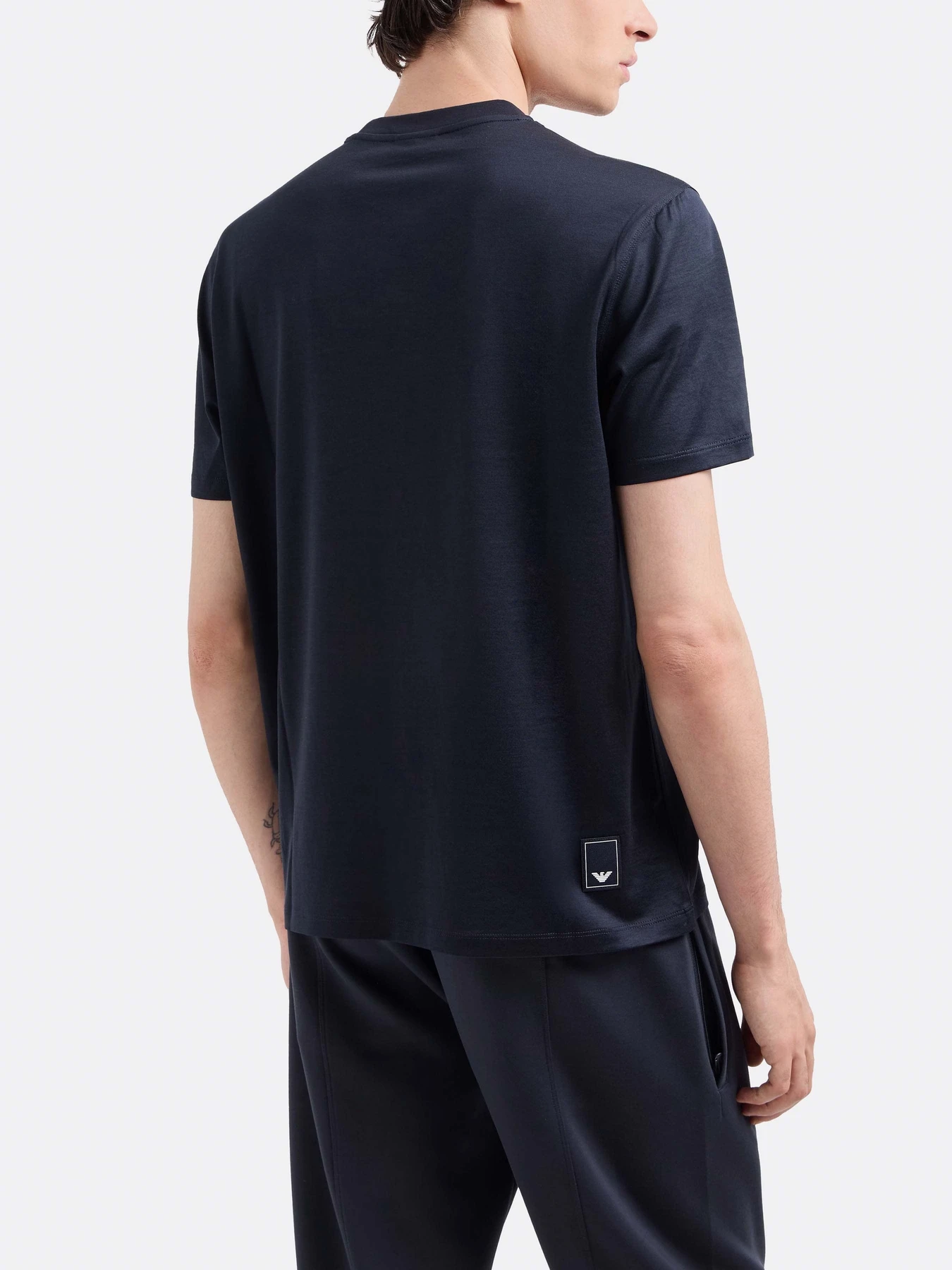 Футболки и поло Emporio Armani Travel Essentials модель EM000311-AF10761-UB118 Футболки и поло Emporio Armani Travel Essentials модель EM000311-AF10761-UB118 Фото