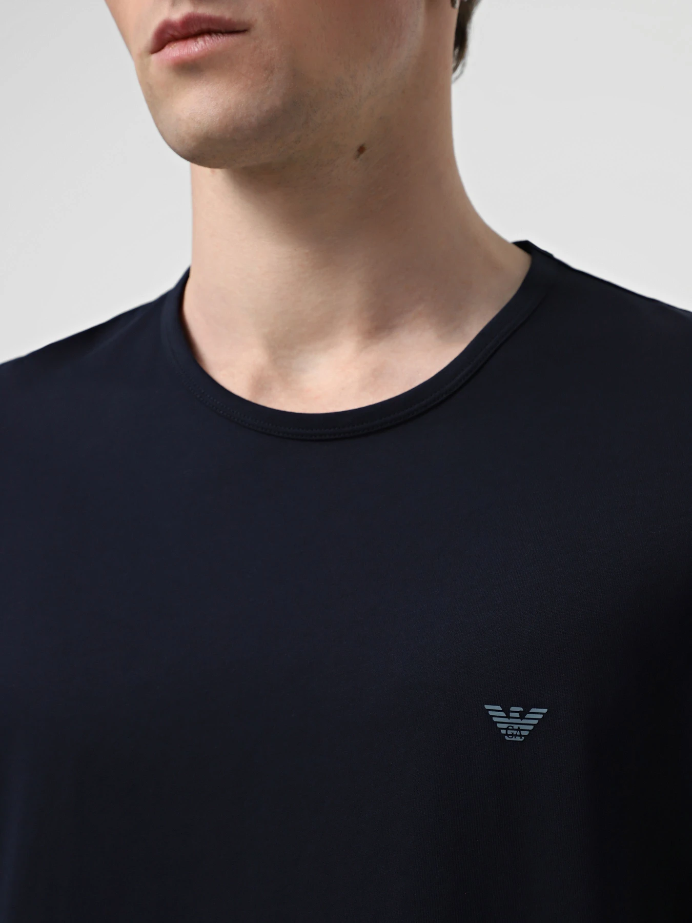 Футболки и поло Emporio Armani модель 111267-4F722-70835 Футболки и поло Emporio Armani модель 111267-4F722-70835 Фото