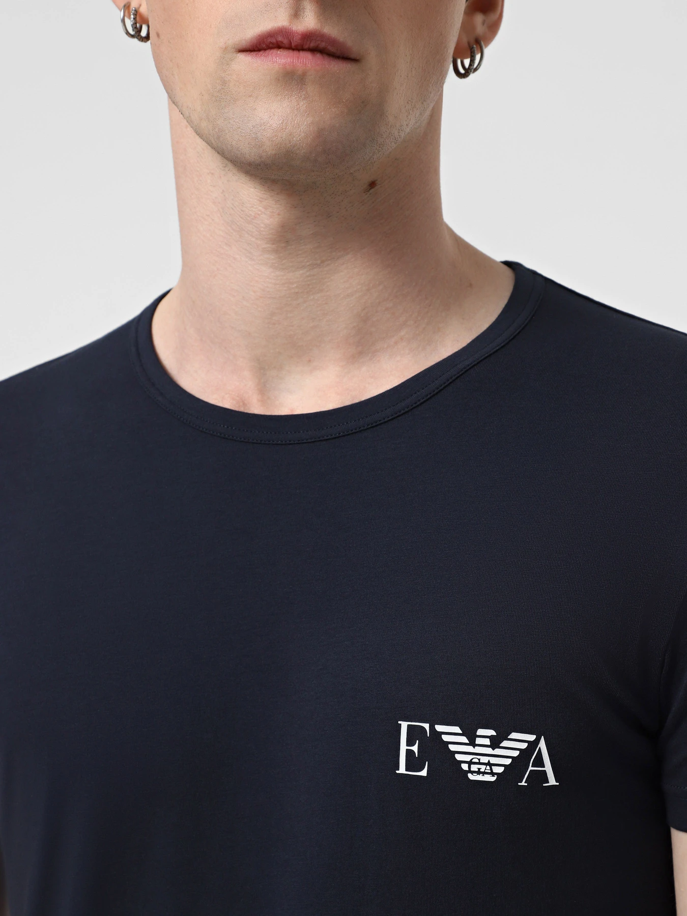 Футболки и поло Emporio Armani модель 111670-4F715-20235 Футболки и поло Emporio Armani модель 111670-4F715-20235 Фото