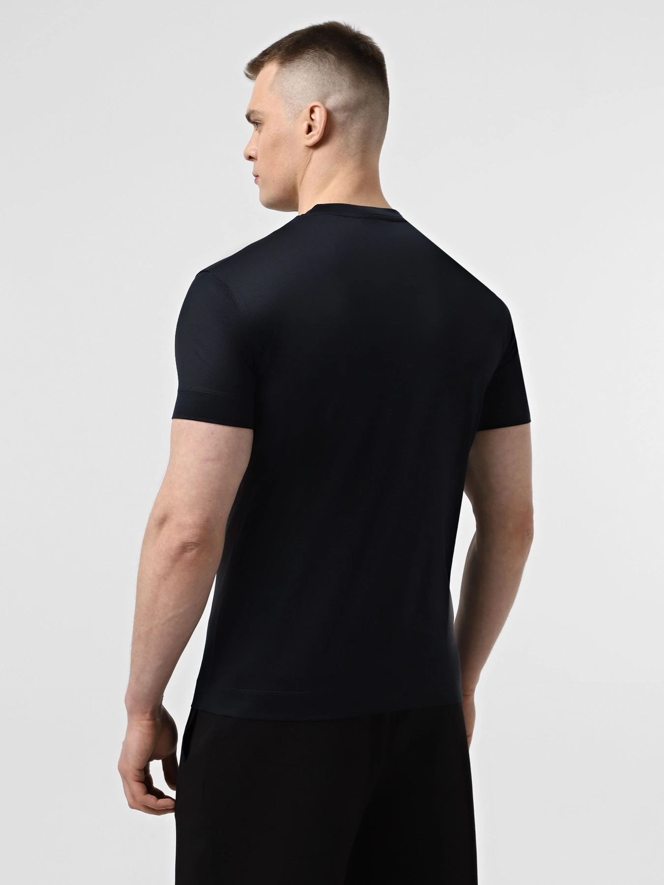 Футболки и поло Emporio Armani модель 8N1TF5-1JUVZ-0920 Футболки и поло Emporio Armani модель 8N1TF5-1JUVZ-0920 Фото