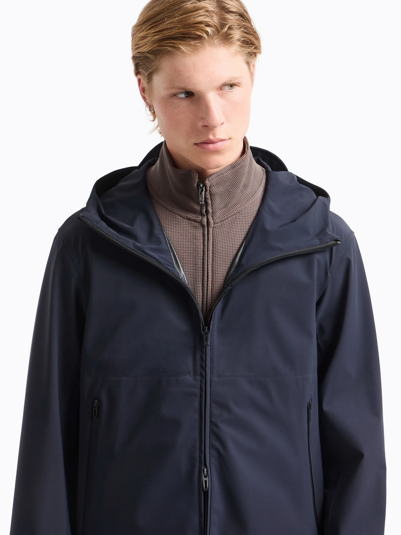 Куртки и дубленки Emporio Armani модель EM000818-AF13090-UB118 Куртки и дубленки Emporio Armani модель EM000818-AF13090-UB118 Фото