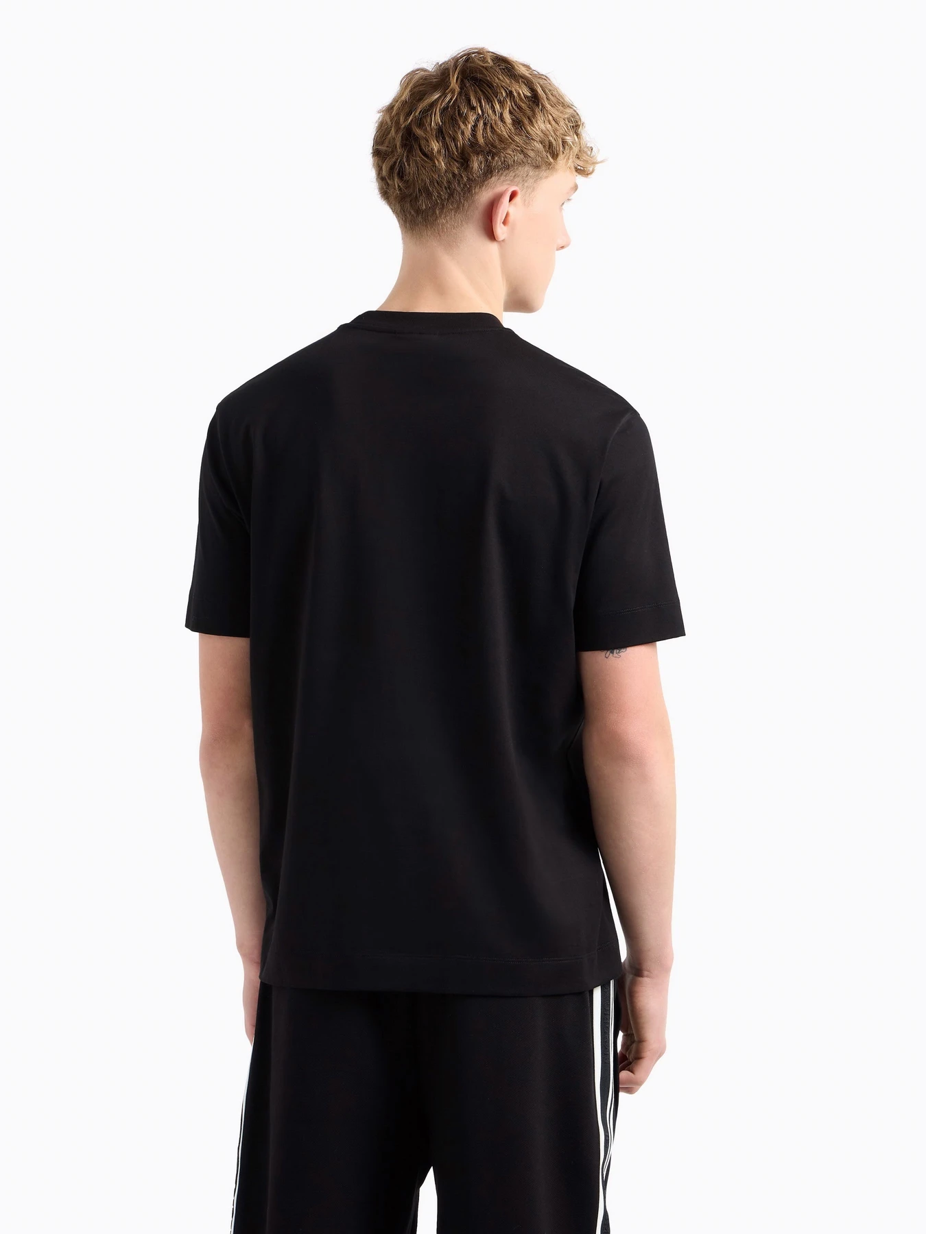 Футболки и поло Emporio Armani модель EM001040-AF13669-UC001 Футболки и поло Emporio Armani модель EM001040-AF13669-UC001 Фото