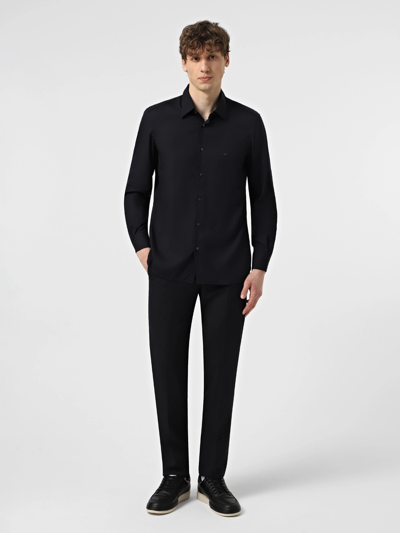Рубашки Emporio Armani модель EM001537-AF14214-UB118 Рубашки Emporio Armani модель EM001537-AF14214-UB118 Фото