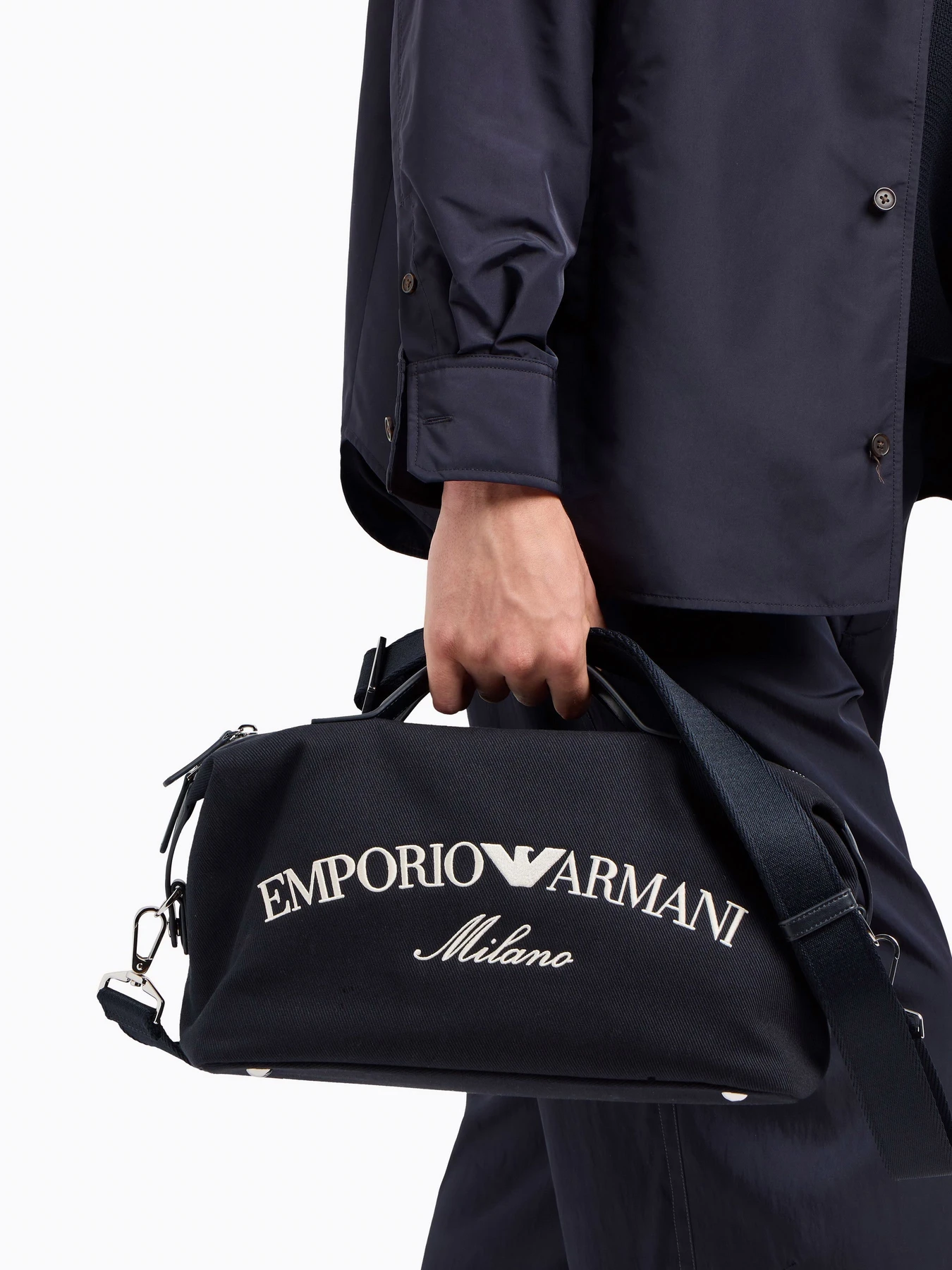 Куртки и дубленки Emporio Armani модель EM001629-AF13770-UB118 Фото