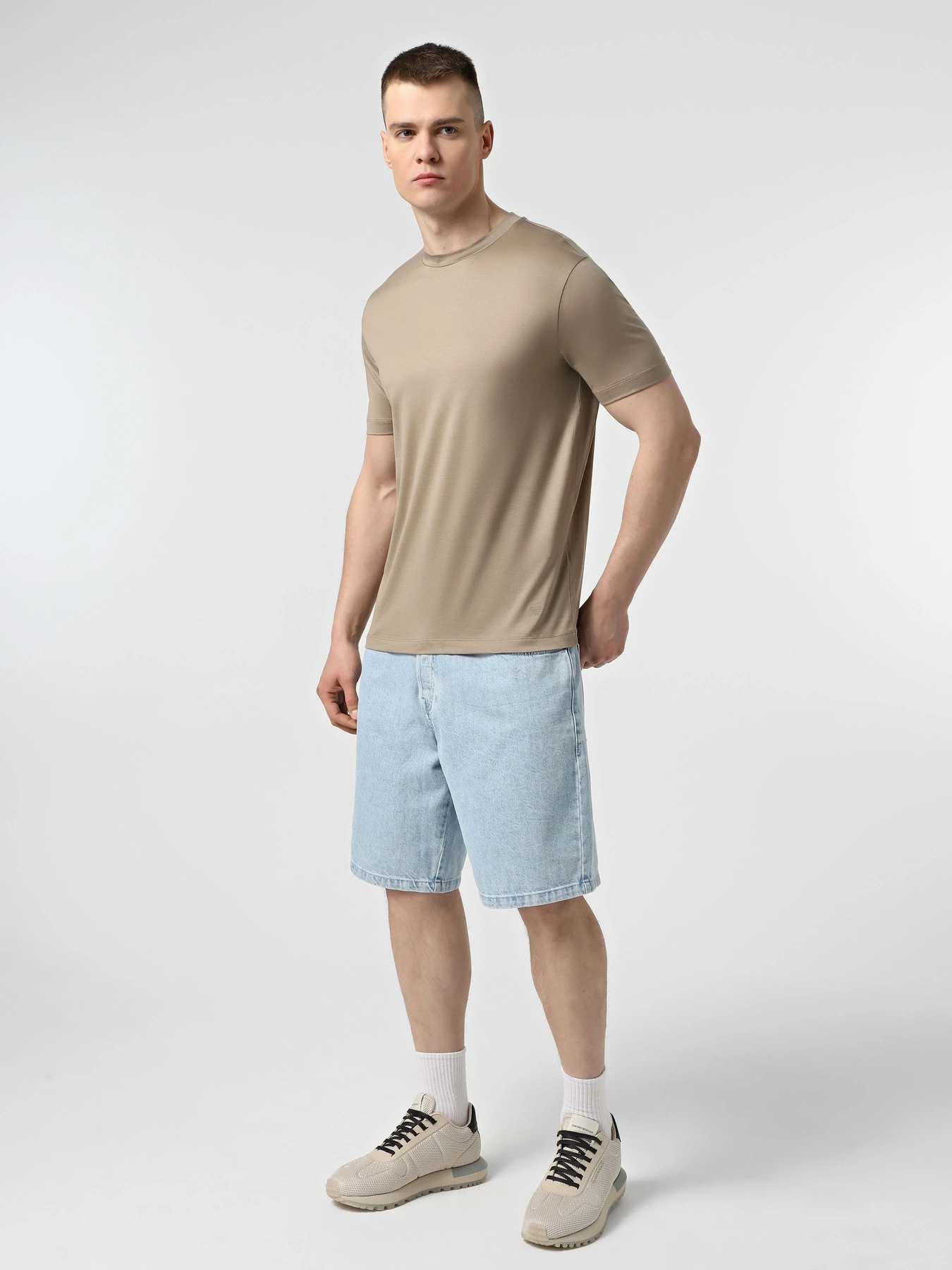 Футболки и поло Emporio Armani модель 8N1TE8-1JUVZ-U6167 Футболки и поло Emporio Armani модель 8N1TE8-1JUVZ-U6167 Фото
