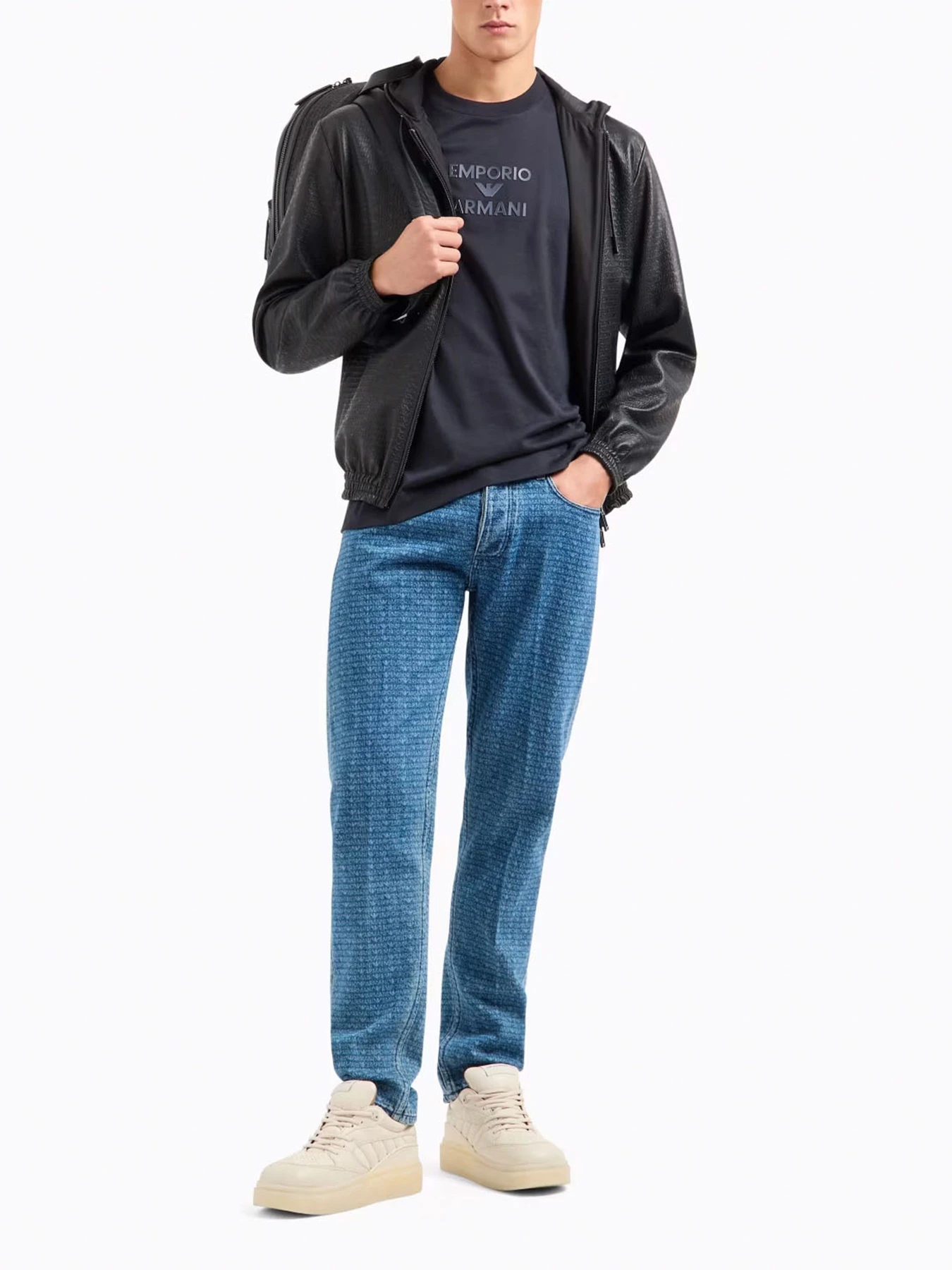 Футболки и поло Emporio Armani модель EM000780-AF12926-UB118 Футболки и поло Emporio Armani модель EM000780-AF12926-UB118 Фото