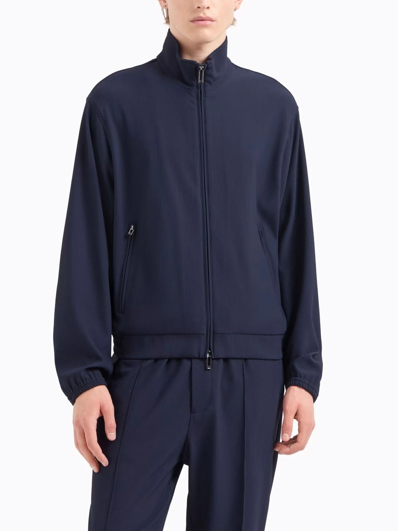 Куртки и дубленки Emporio Armani модель EM001364-AF14076-UB118 Куртки и дубленки Emporio Armani модель EM001364-AF14076-UB118 Фото