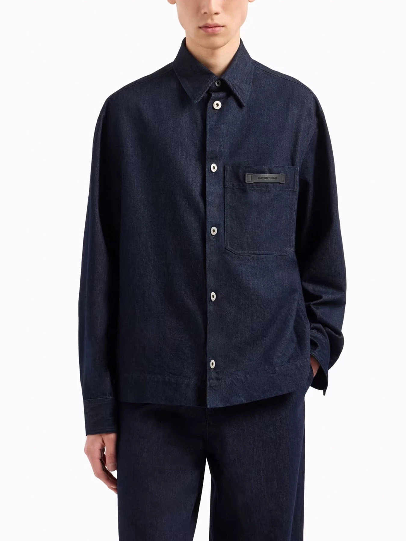 Куртки и дубленки Emporio Armani модель EM001667-AF15210-MB001 Куртки и дубленки Emporio Armani модель EM001667-AF15210-MB001 Фото