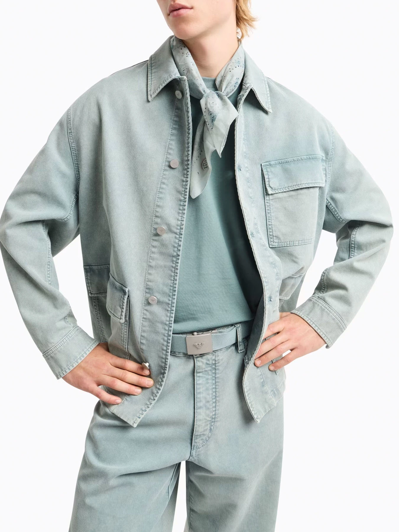 Куртки та дублянки Emporio Armani модель EM001708-AF13908-U9170 Куртки та дублянки Emporio Armani модель EM001708-AF13908-U9170 Фото