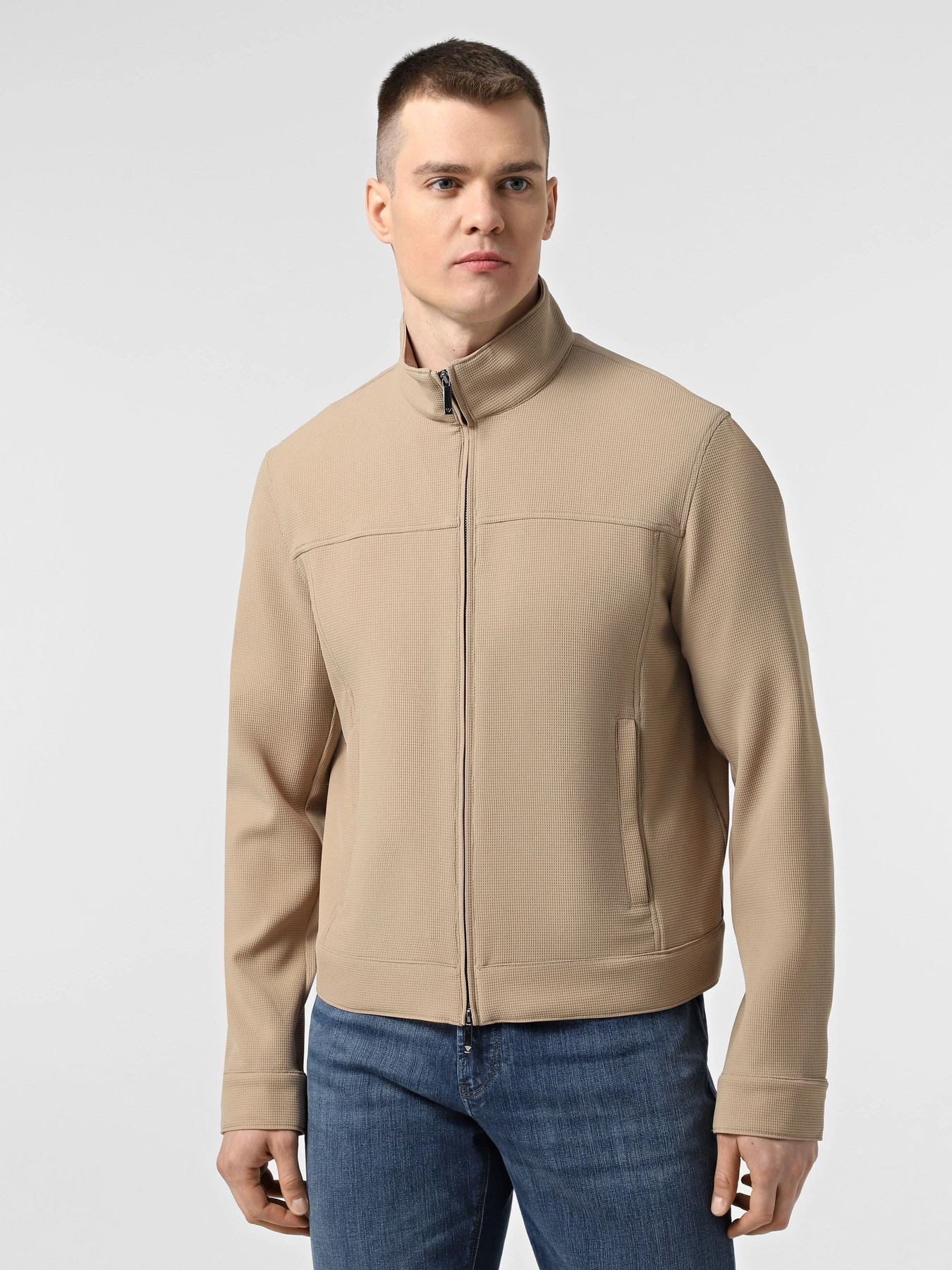 Куртки и дубленки Emporio Armani модель EM001952-TE14101-U1159 Фото