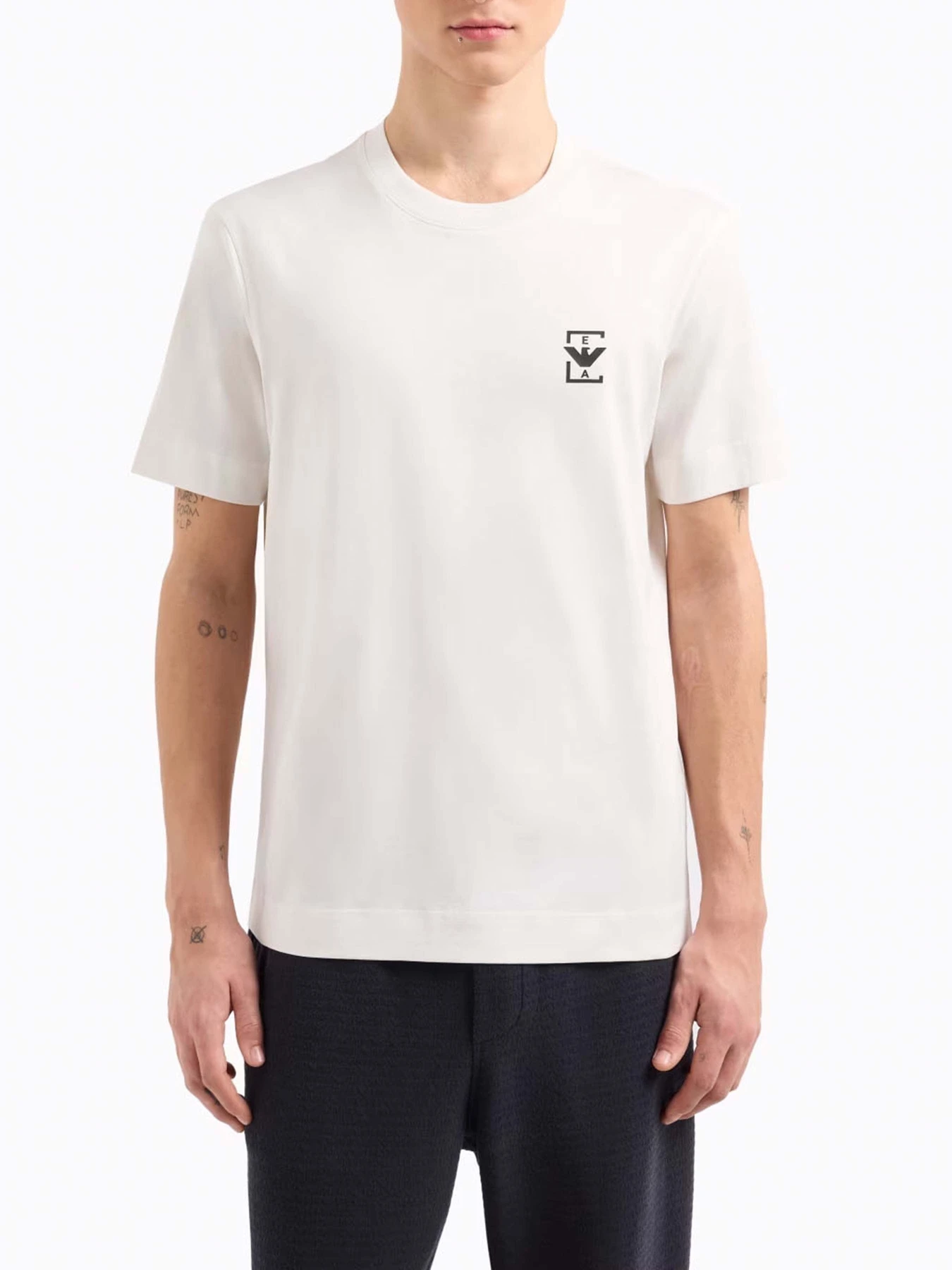 Футболки и поло Emporio Armani модель EM001068-AF12926-U0003 Футболки и поло Emporio Armani модель EM001068-AF12926-U0003 Фото