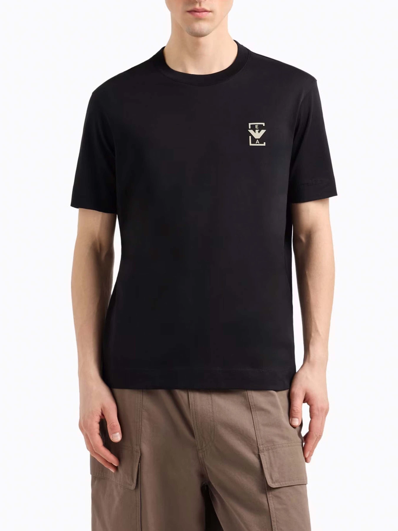Футболки и поло Emporio Armani модель EM001068-AF12926-UC001 Футболки и поло Emporio Armani модель EM001068-AF12926-UC001 Фото