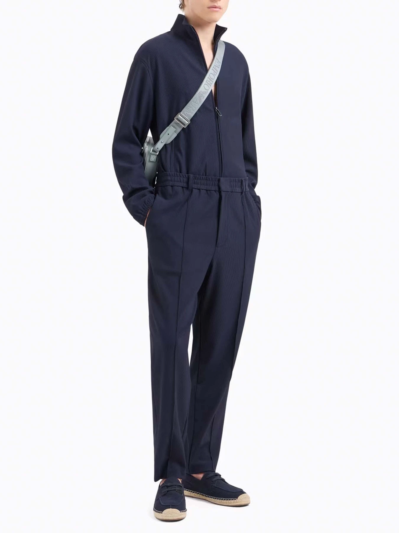 Брюки Emporio Armani модель EM001508-AF14076-UB118 Брюки Emporio Armani модель EM001508-AF14076-UB118 Фото