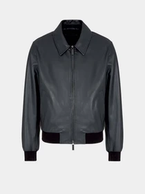 Куртки и дубленки Emporio Armani модель EM001889-AF15420-UC001 Фото