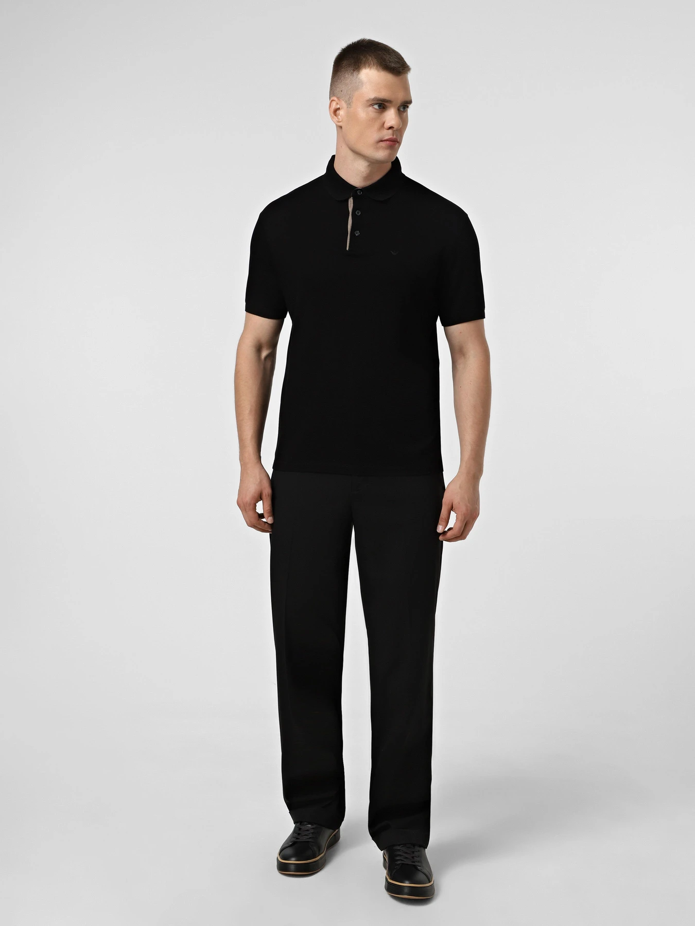 Футболки и поло Emporio Armani модель EM002142-AF12955-UC001 Футболки и поло Emporio Armani модель EM002142-AF12955-UC001 Фото