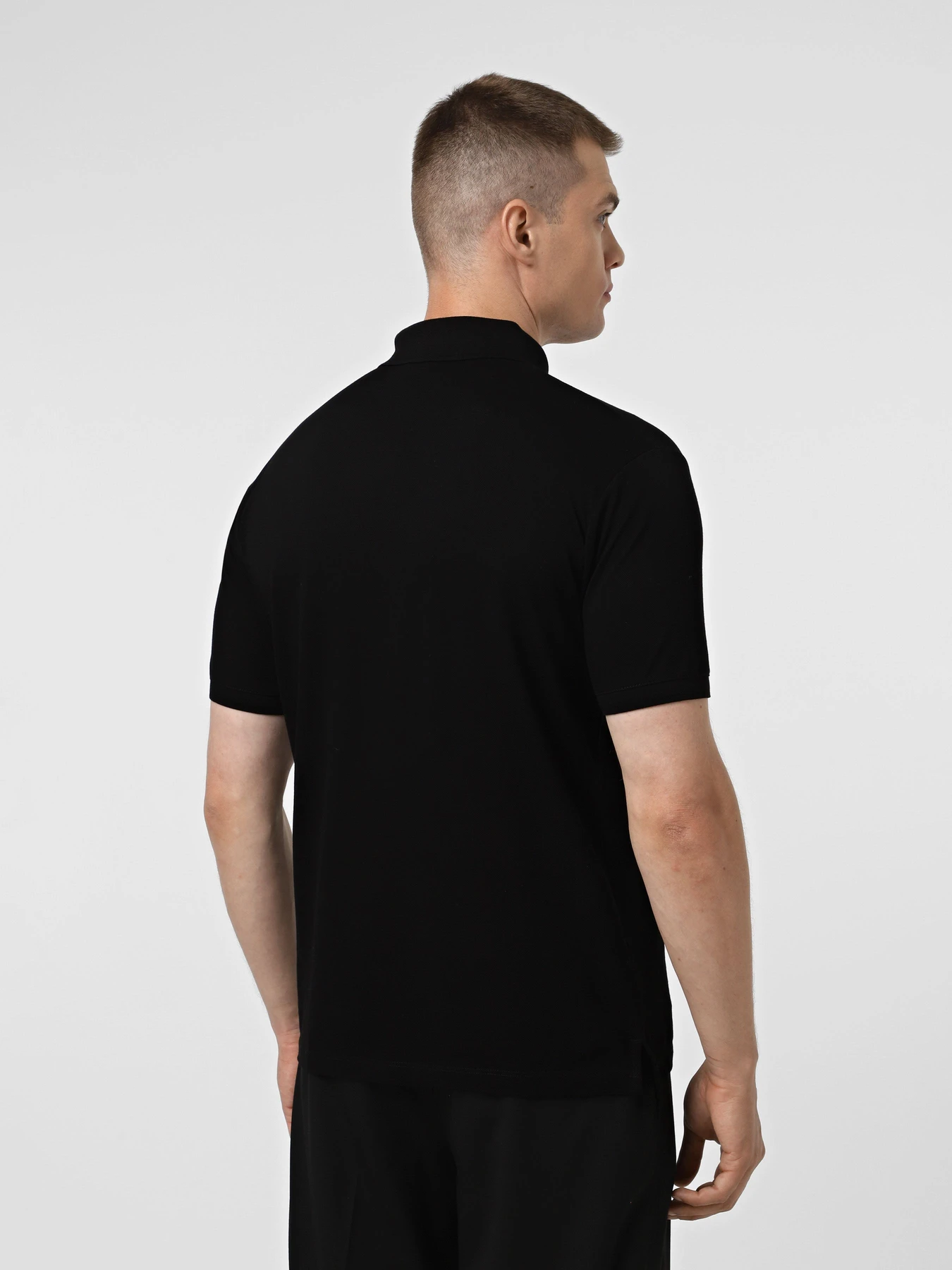Футболки и поло Emporio Armani модель EM002142-AF12955-UC001 Футболки и поло Emporio Armani модель EM002142-AF12955-UC001 Фото