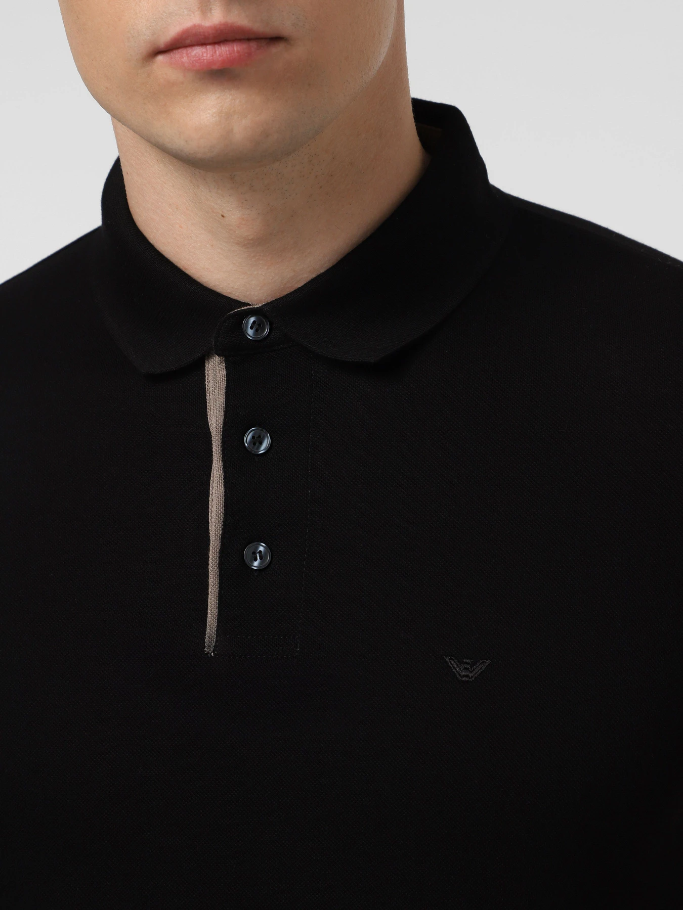 Футболки и поло Emporio Armani модель EM002142-AF12955-UC001 Футболки и поло Emporio Armani модель EM002142-AF12955-UC001 Фото