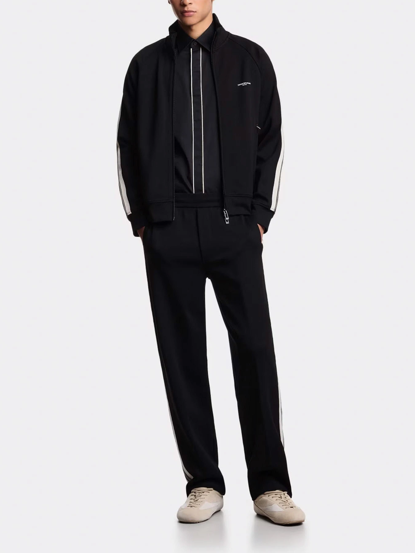 Худи и свитшоты Emporio Armani модель EM002872-AF13488-UC001 Фото