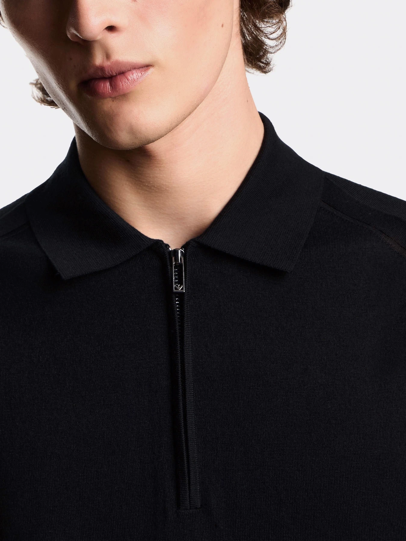 Футболки и поло Emporio Armani модель EM003383-AF18995-UC001 Футболки и поло Emporio Armani модель EM003383-AF18995-UC001 Фото