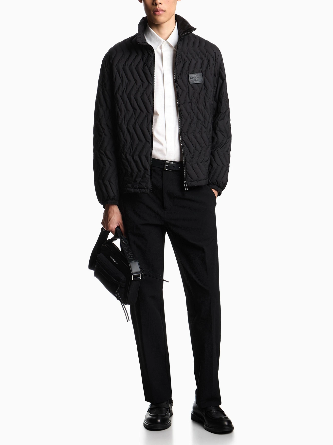 Куртки и дубленки Emporio Armani модель EM003415-AF18231-UC001 Фото