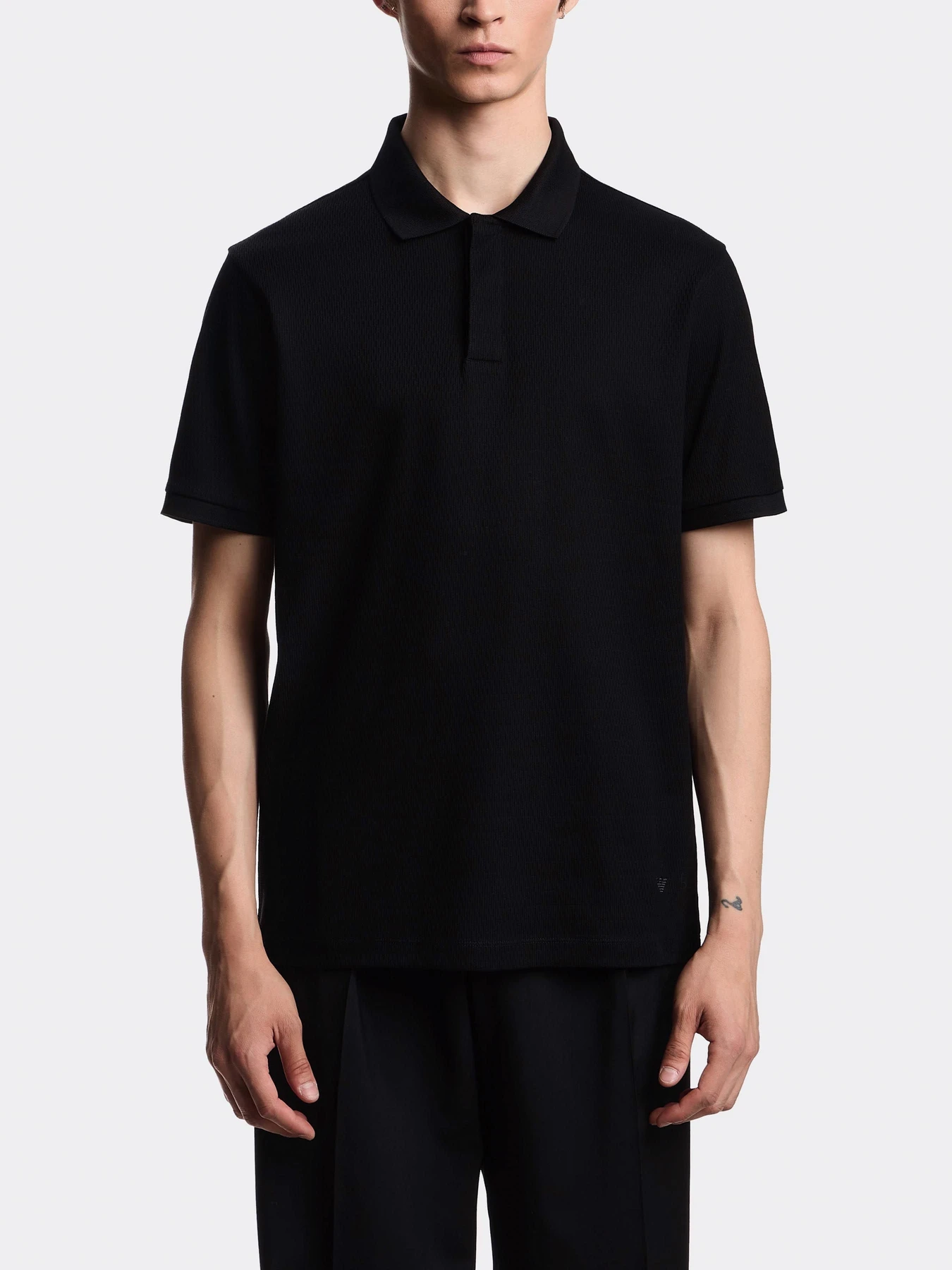 Футболки и поло Emporio Armani модель EM003469-AF19393-UC001 Футболки и поло Emporio Armani модель EM003469-AF19393-UC001 Фото