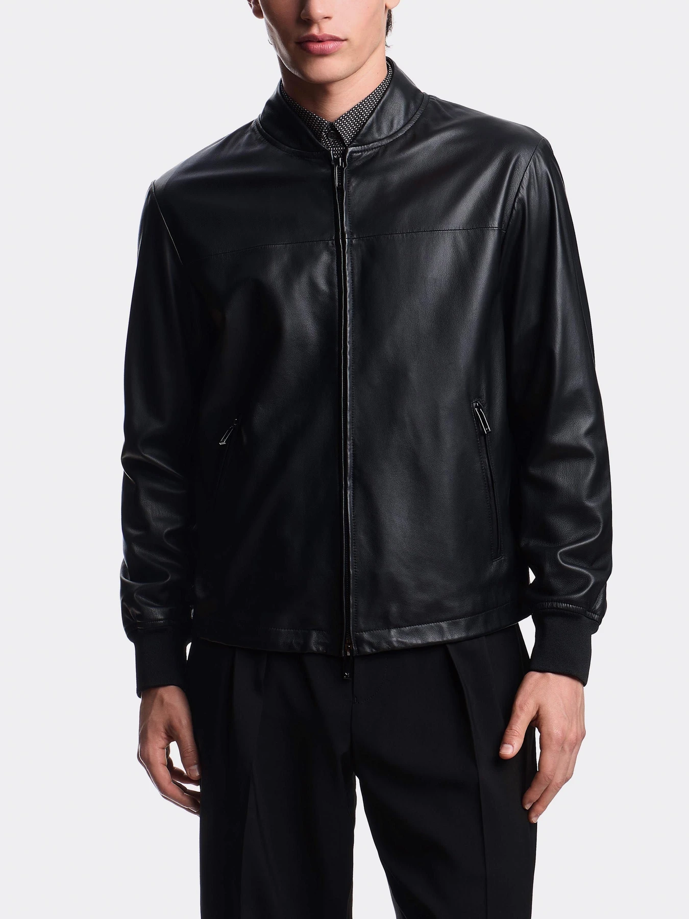 Куртки и дубленки Emporio Armani модель EM003536-AF19275-UC001 Куртки и дубленки Emporio Armani модель EM003536-AF19275-UC001 Фото