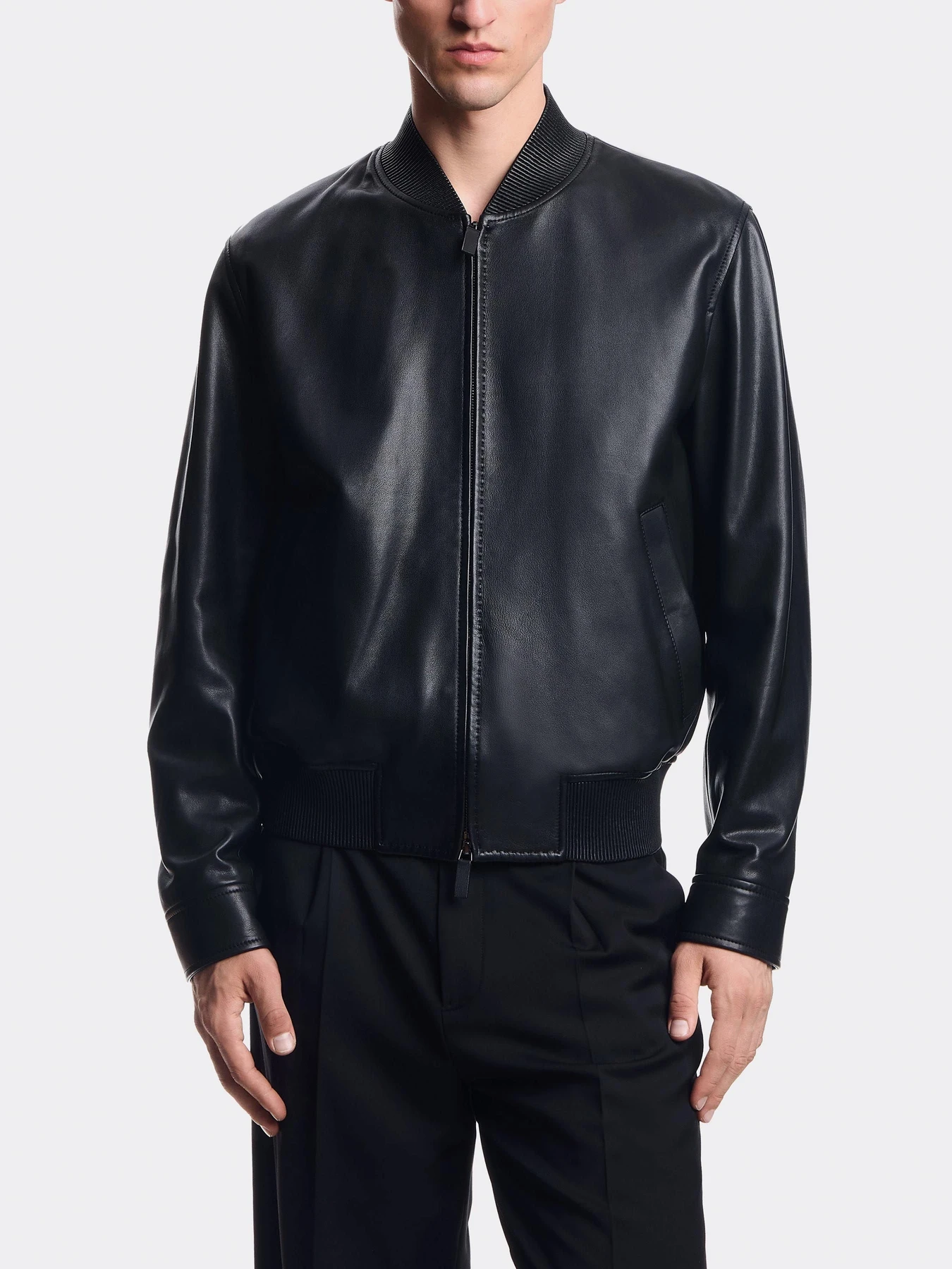Куртки и дубленки Emporio Armani модель EM003538-AF19283-UC001 Куртки и дубленки Emporio Armani модель EM003538-AF19283-UC001 Фото