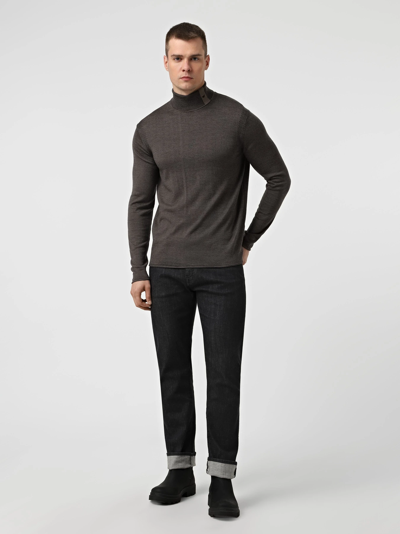 Свитры и кардиганы Emporio Armani модель EM002025-AF14195-F6124 Свитры и кардиганы Emporio Armani модель EM002025-AF14195-F6124 Фото
