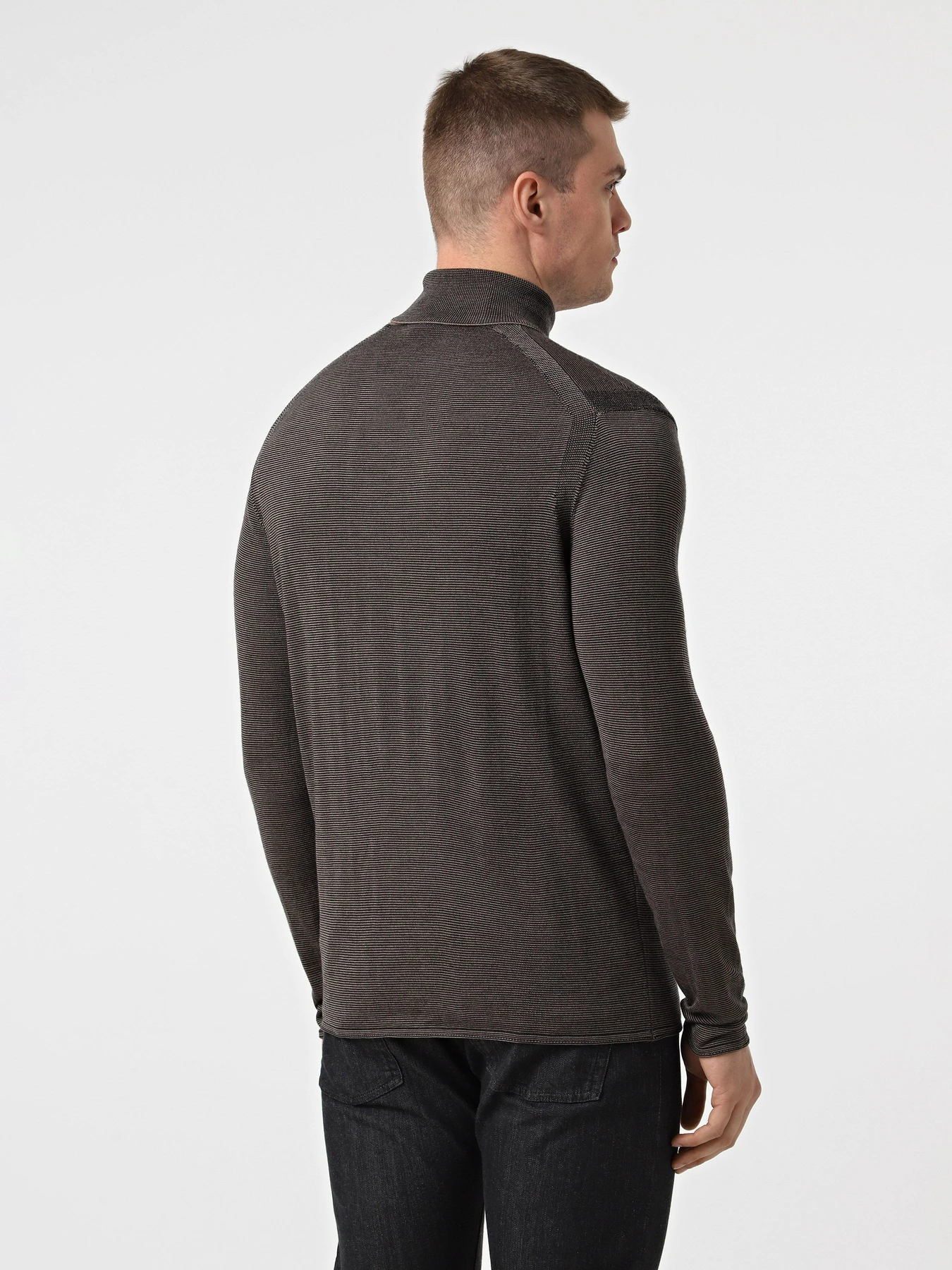 Свитры и кардиганы Emporio Armani модель EM002025-AF14195-F6124 Свитры и кардиганы Emporio Armani модель EM002025-AF14195-F6124 Фото