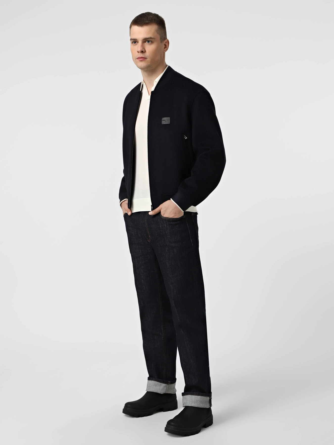 Куртки та дублянки Emporio Armani модель EM003049-AF18229-UB118 Куртки та дублянки Emporio Armani модель EM003049-AF18229-UB118 Фото