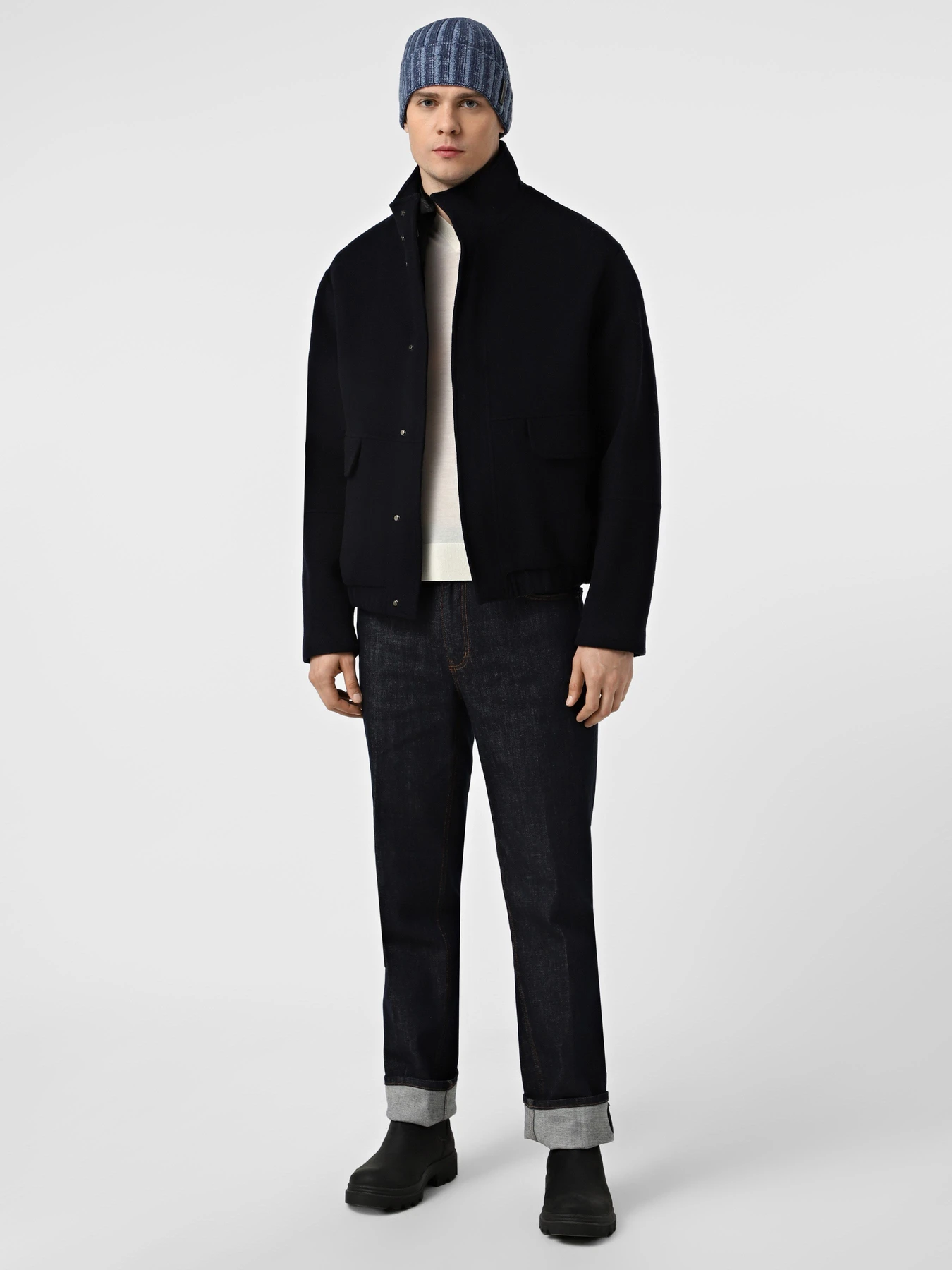 Куртки и дубленки Emporio Armani модель EM003487-AF19248-UB109 Куртки и дубленки Emporio Armani модель EM003487-AF19248-UB109 Фото
