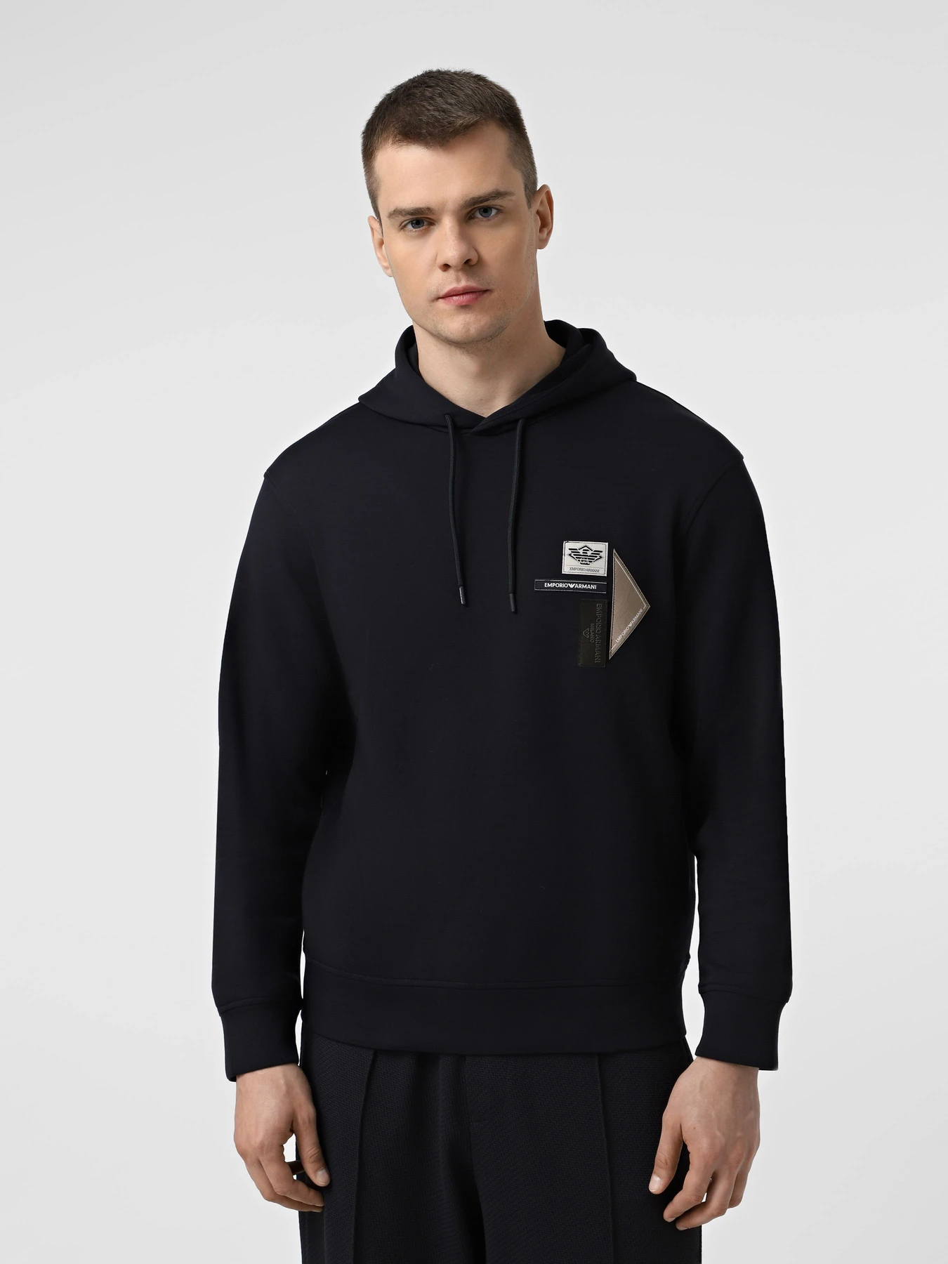 Худи и свитшоты Emporio Armani модель EM003587-AF10013-UB118 Худи и свитшоты Emporio Armani модель EM003587-AF10013-UB118 Фото
