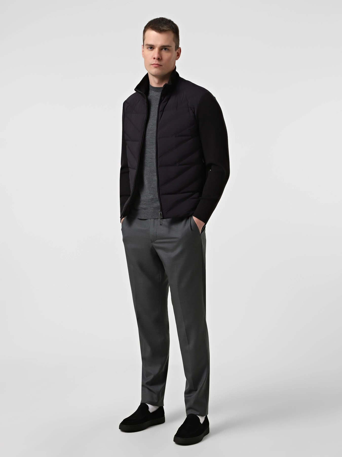 Куртки и дубленки Emporio Armani модель EM003426-AF17823-UB118 Куртки и дубленки Emporio Armani модель EM003426-AF17823-UB118 Фото