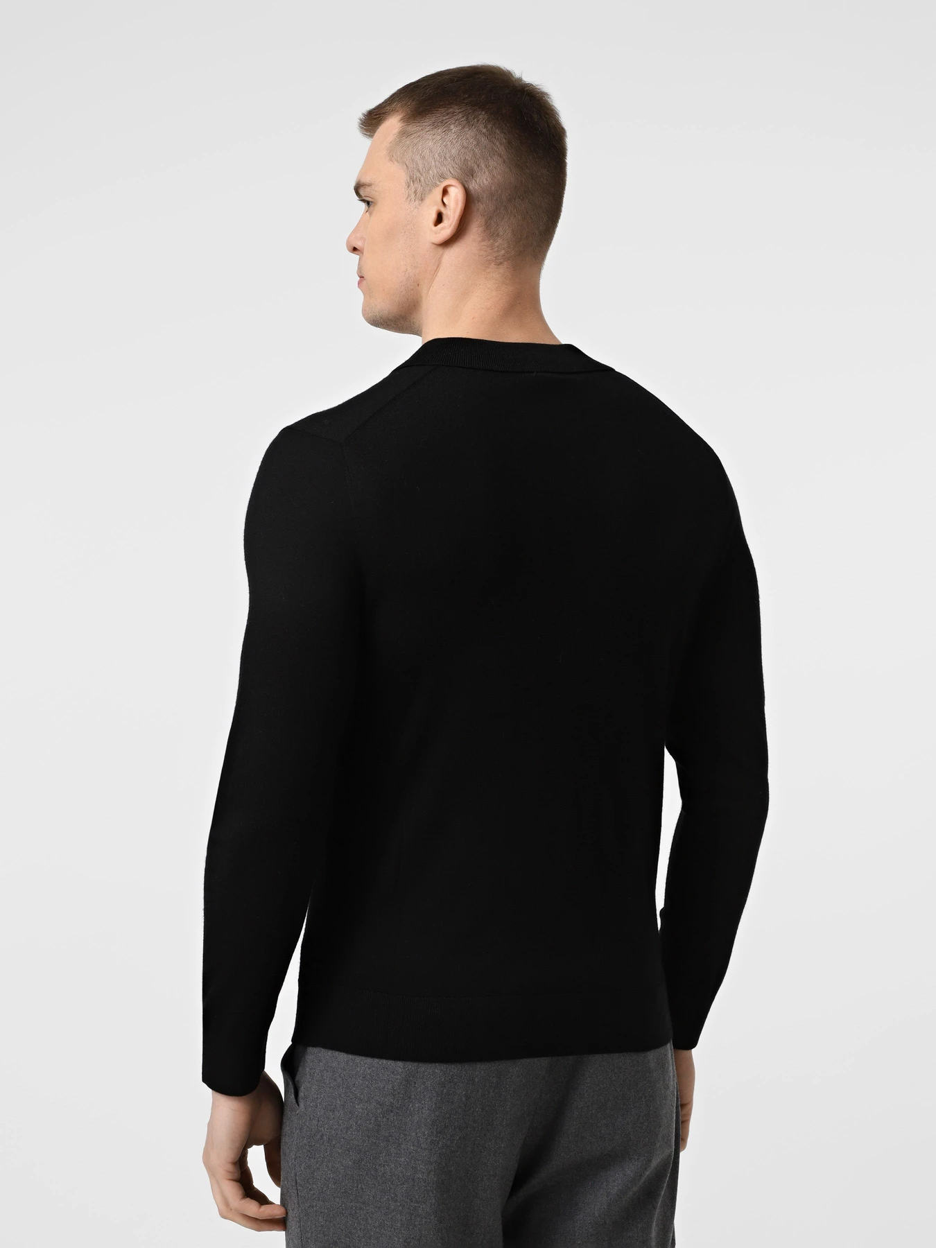 Свитры и кардиганы Emporio Armani модель EM002479-AF19543-UC001 Свитры и кардиганы Emporio Armani модель EM002479-AF19543-UC001 Фото