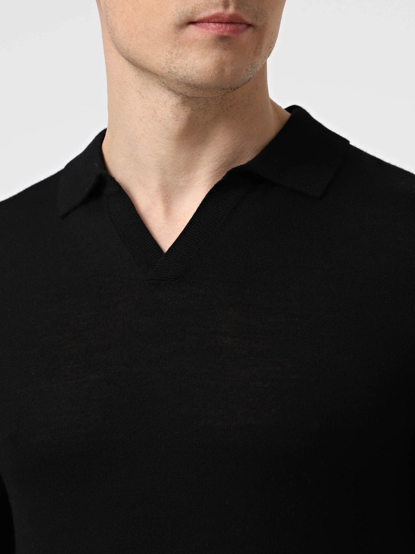 Свитры и кардиганы Emporio Armani модель EM002479-AF19543-UC001 Свитры и кардиганы Emporio Armani модель EM002479-AF19543-UC001 Фото