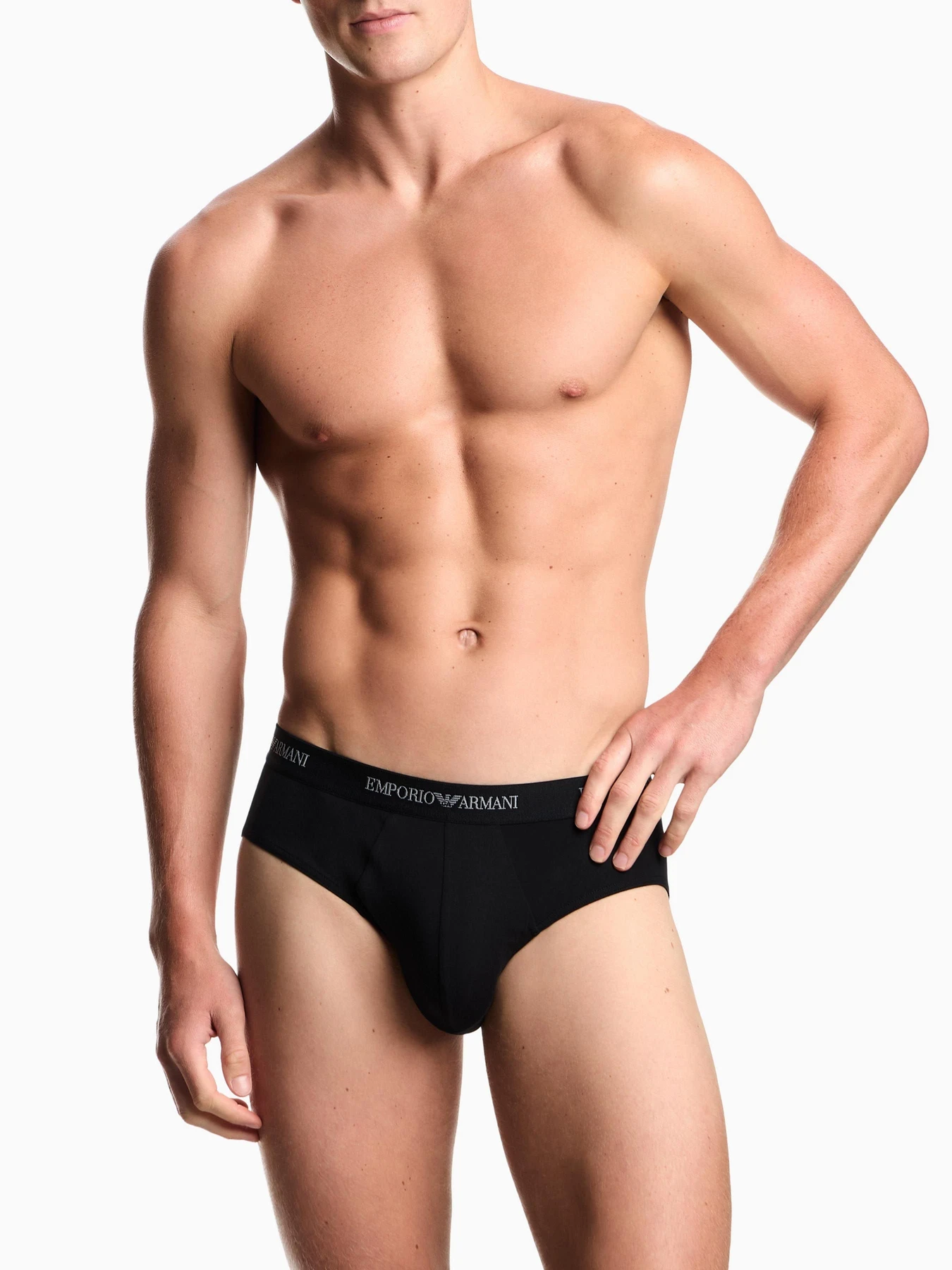 Нижнее белье Emporio Armani модель EM000258-AF14132-MC061 Нижнее белье Emporio Armani модель EM000258-AF14132-MC061 Фото