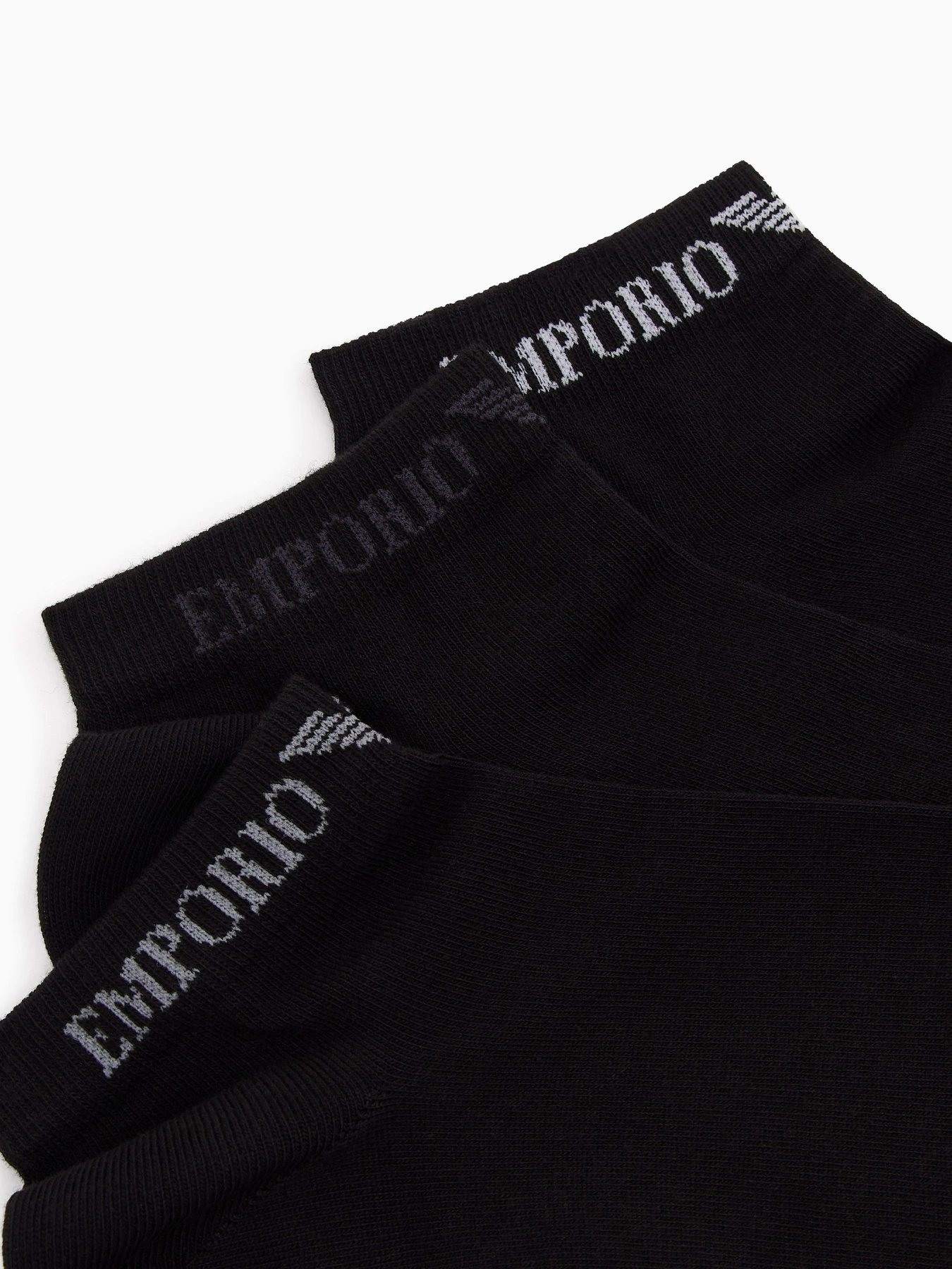 Носки и гольфы Emporio Armani модель EM000550-AF12276-MC215 Носки и гольфы Emporio Armani модель EM000550-AF12276-MC215 Фото