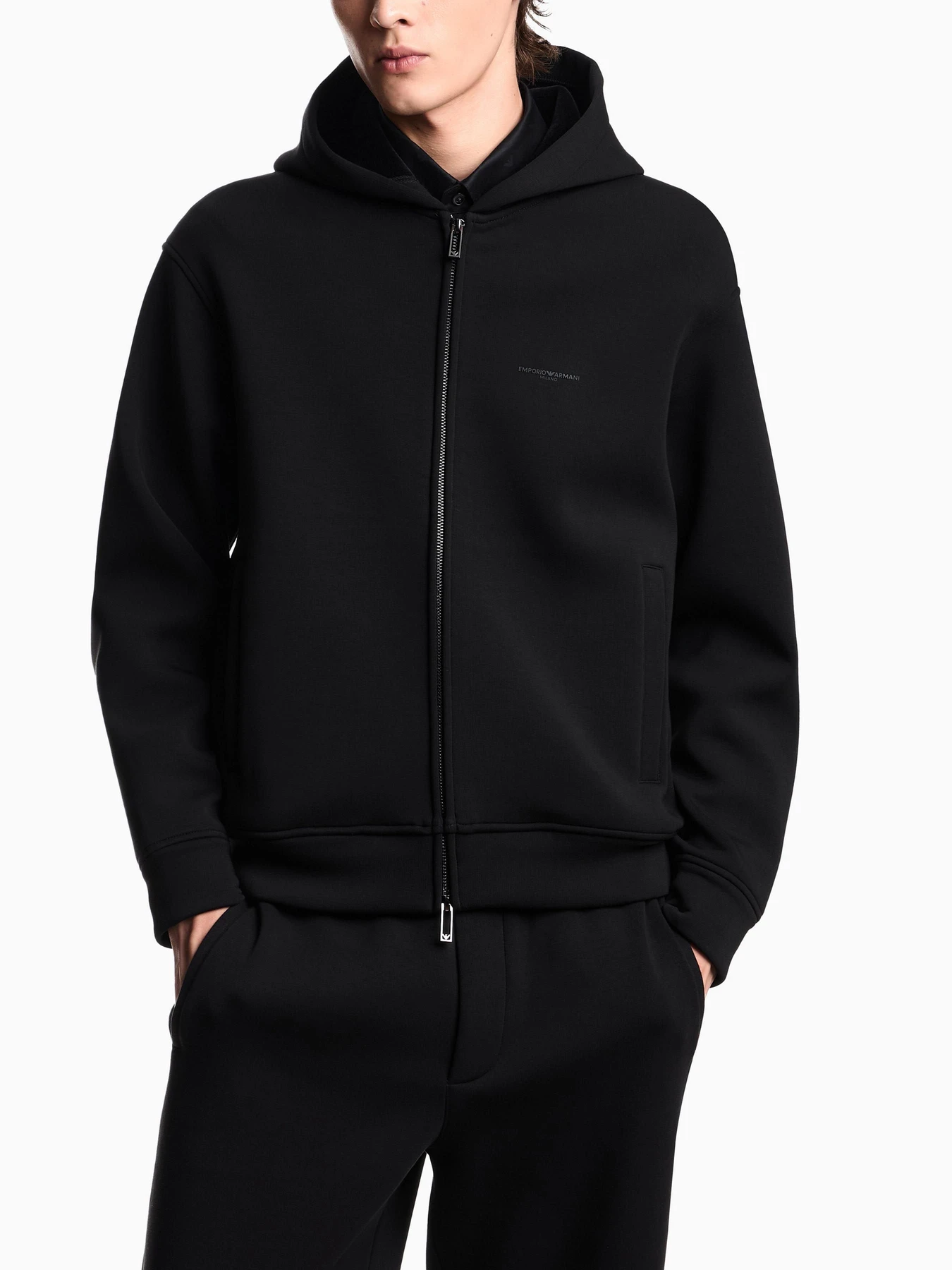Худи и свитшоты Emporio Armani модель EM002866-AF17547-UC001 Худи и свитшоты Emporio Armani модель EM002866-AF17547-UC001 Фото