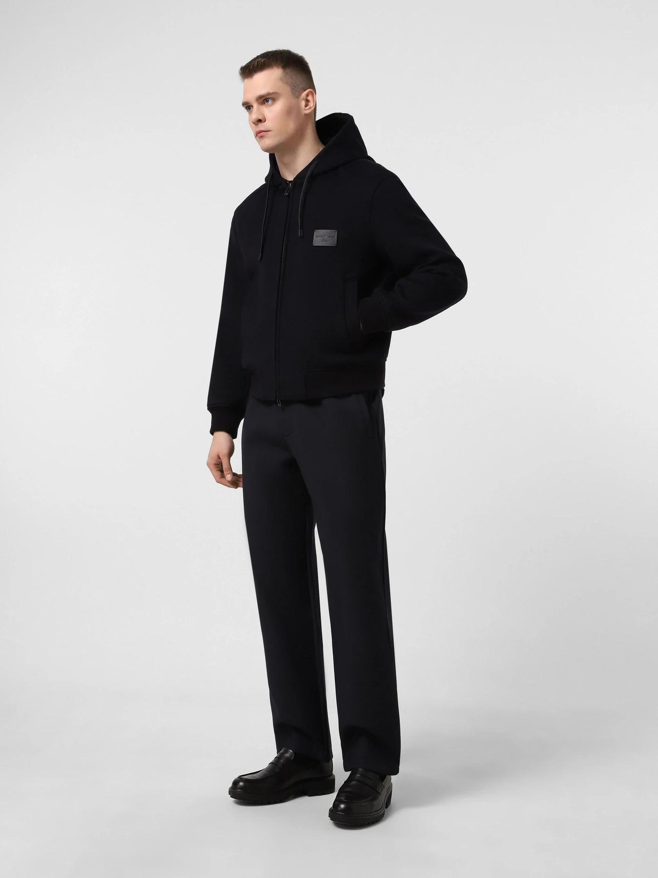 Брюки Emporio Armani модель EM002880-AF18314-UB118 Брюки Emporio Armani модель EM002880-AF18314-UB118 Фото