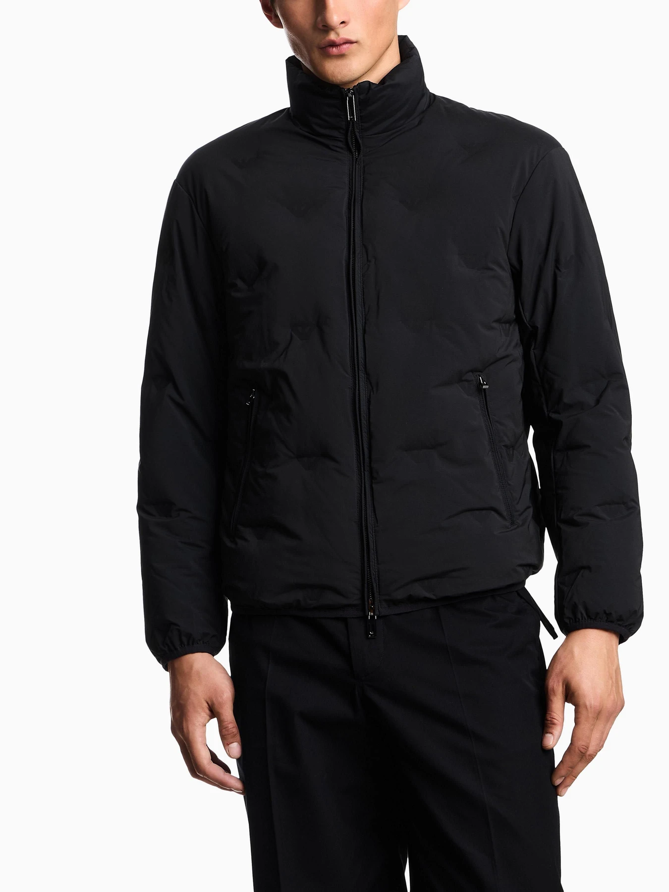 Куртки и дубленки Emporio Armani модель EM003045-AF18232-UC001 Куртки и дубленки Emporio Armani модель EM003045-AF18232-UC001 Фото